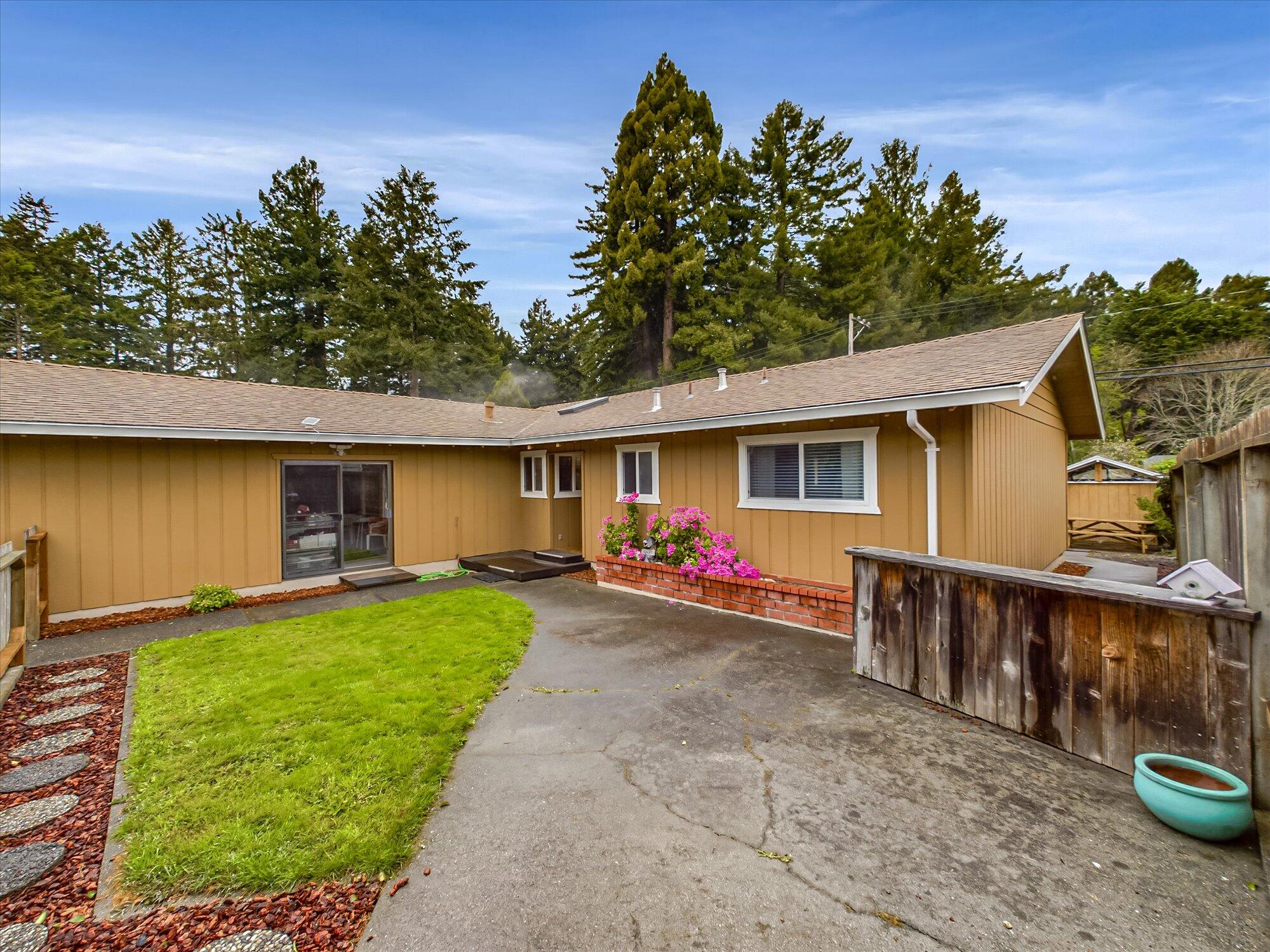 2310 Maple Lane