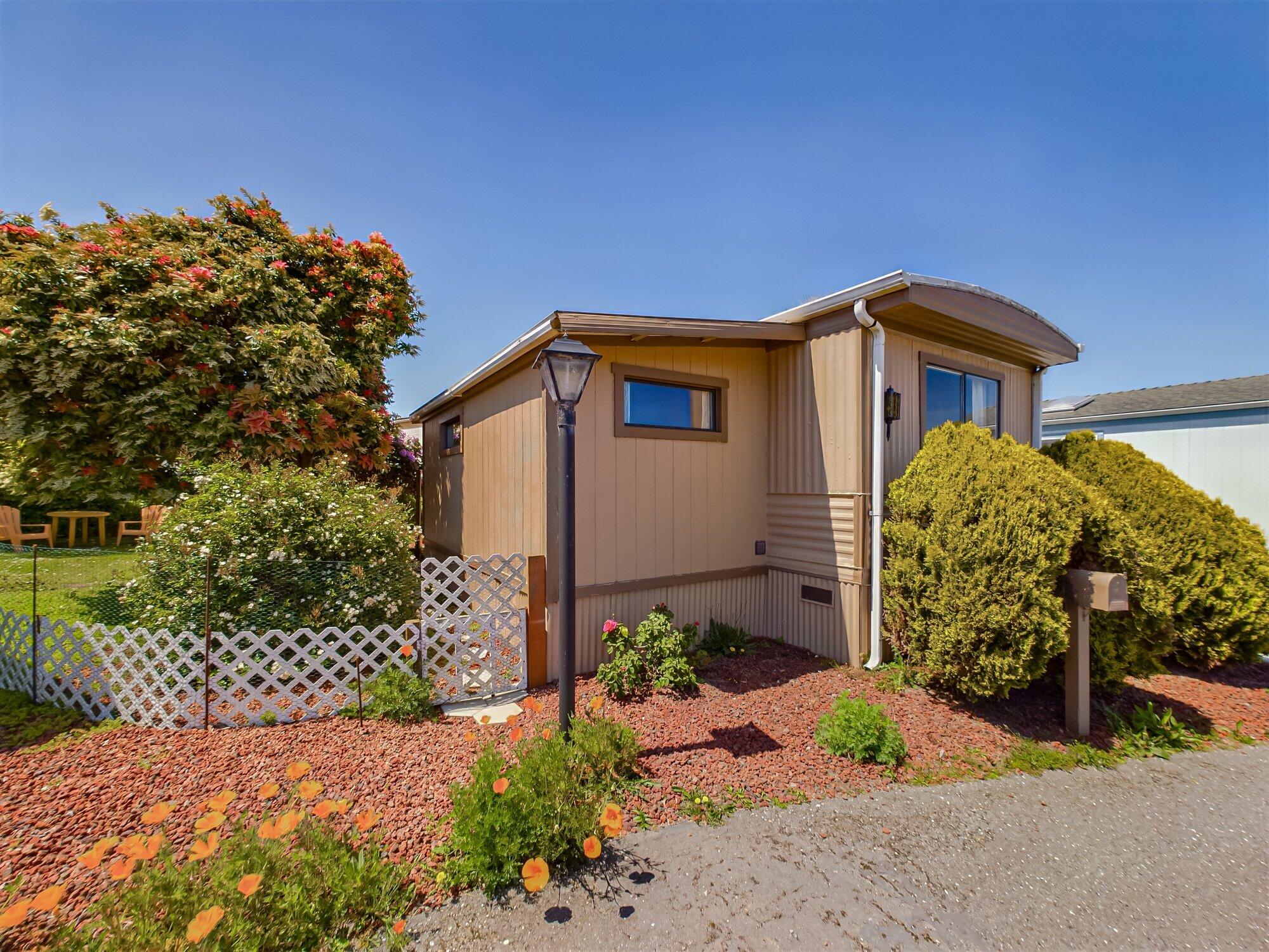 1575 Princess Lane, 1575