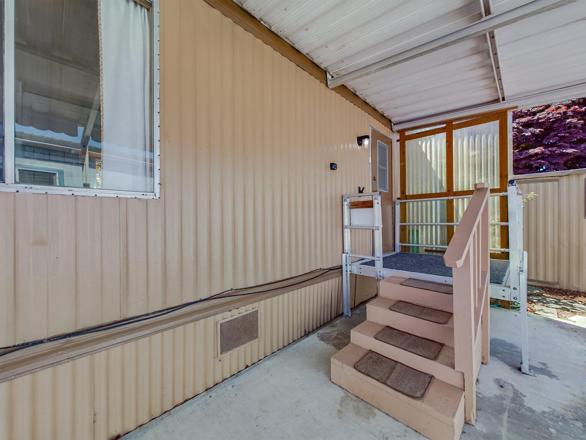 1575 Princess Lane, 1575