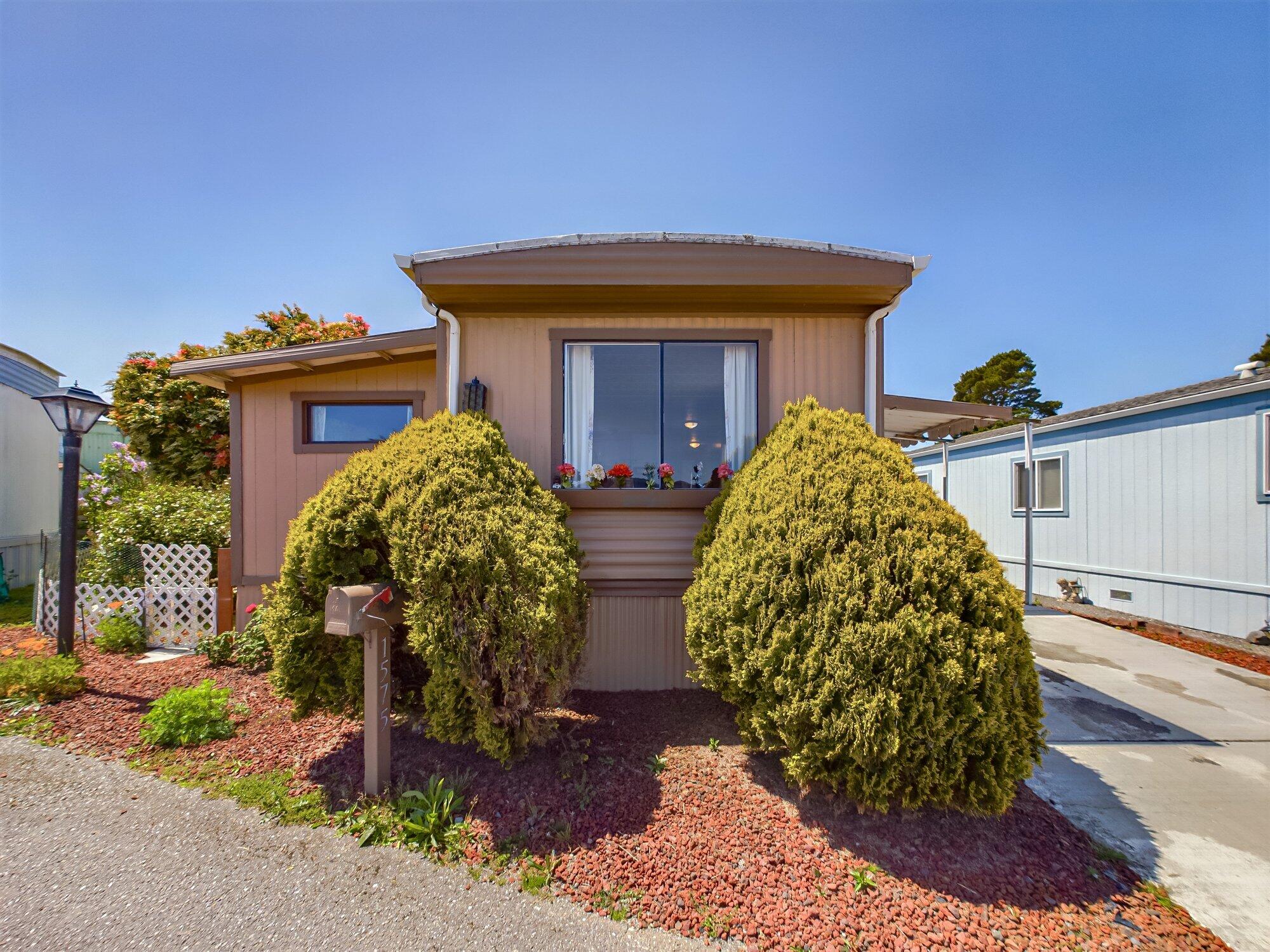 1575 Princess Lane, 1575
