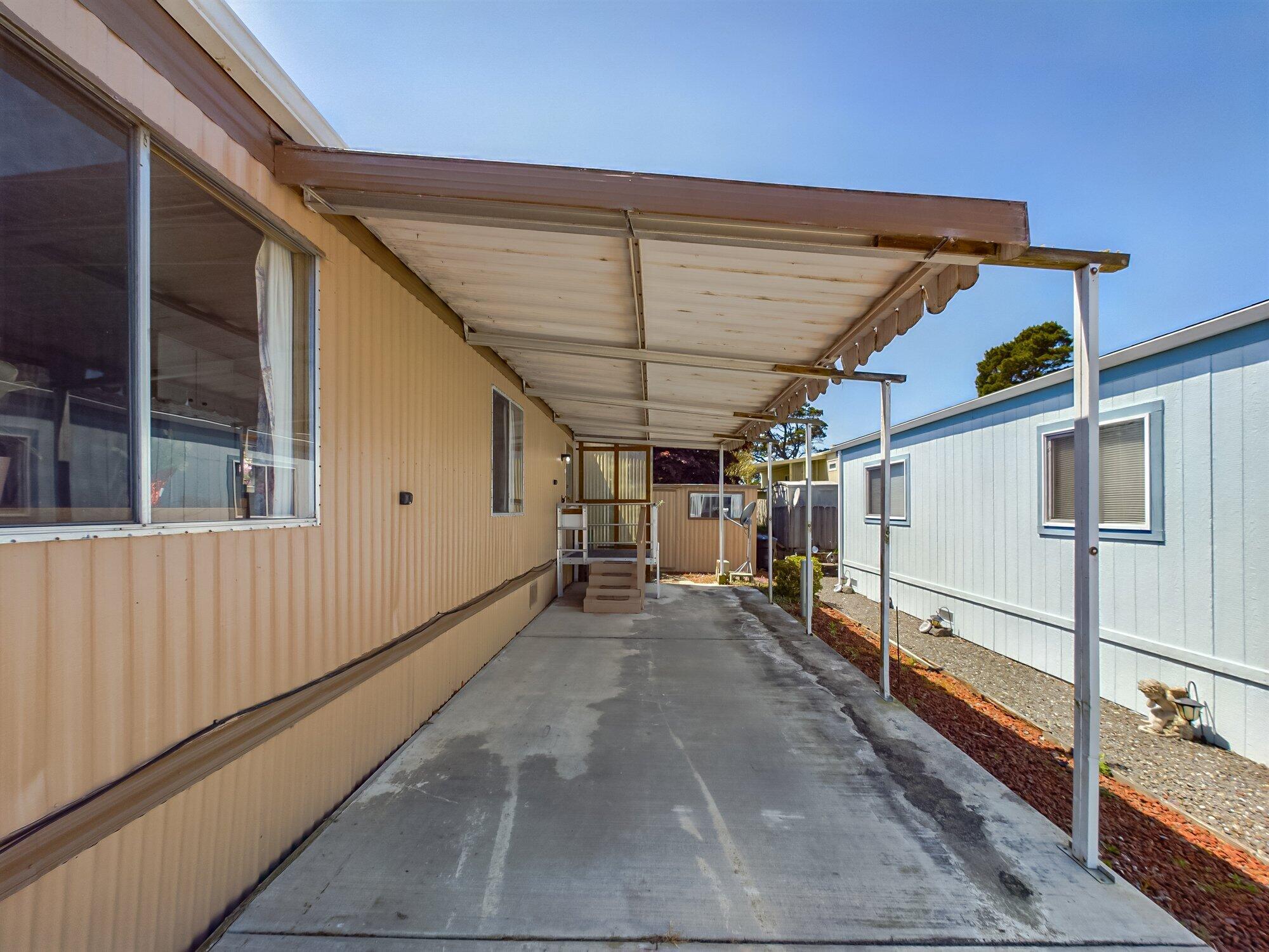 1575 Princess Lane, 1575