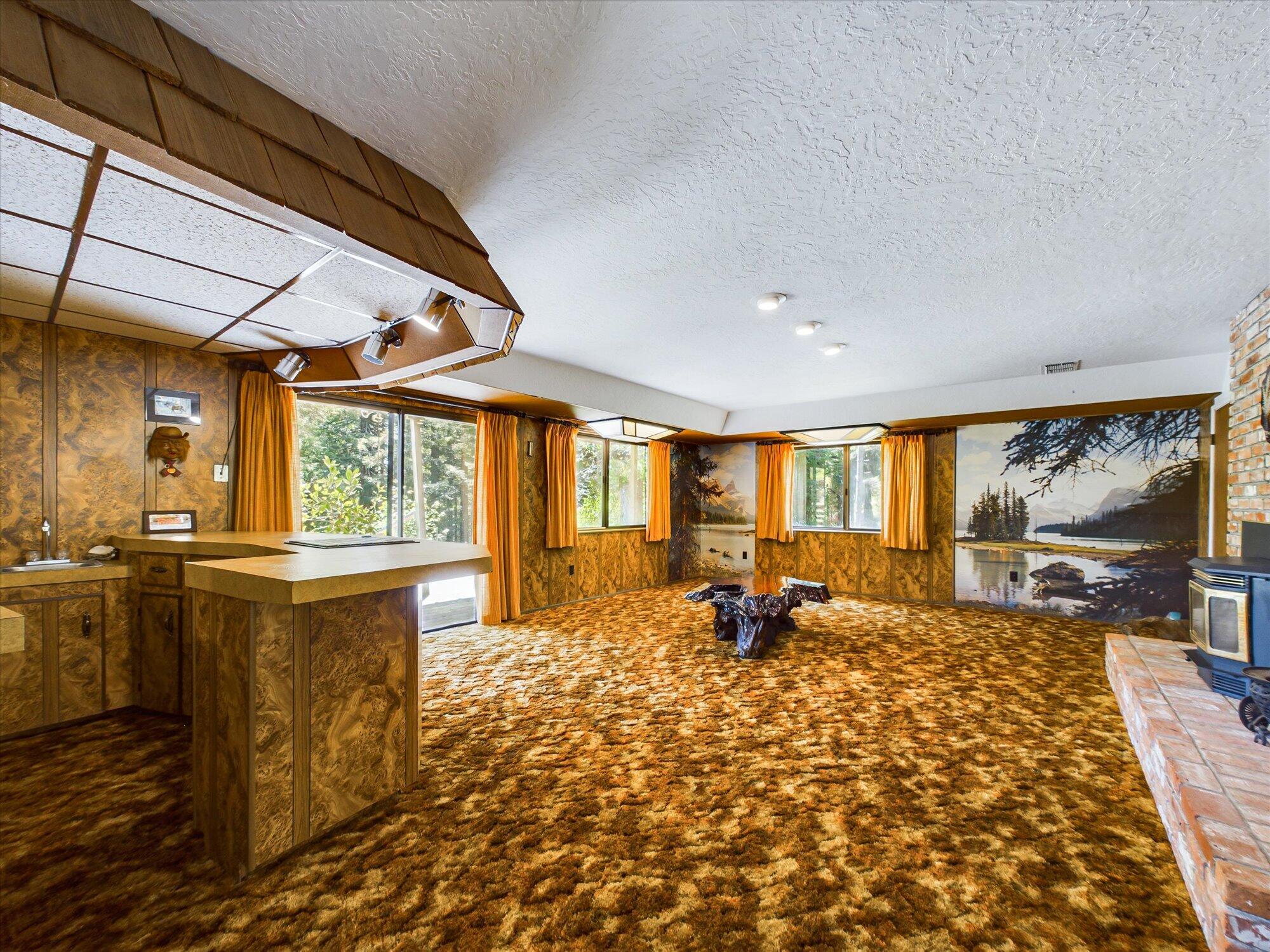 2913 Greenwood Heights Drive