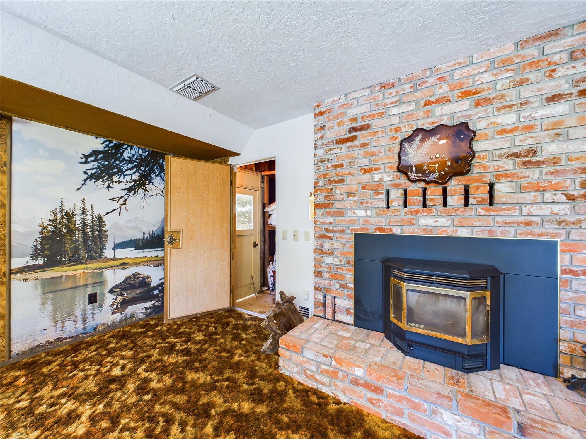 2913 Greenwood Heights Drive