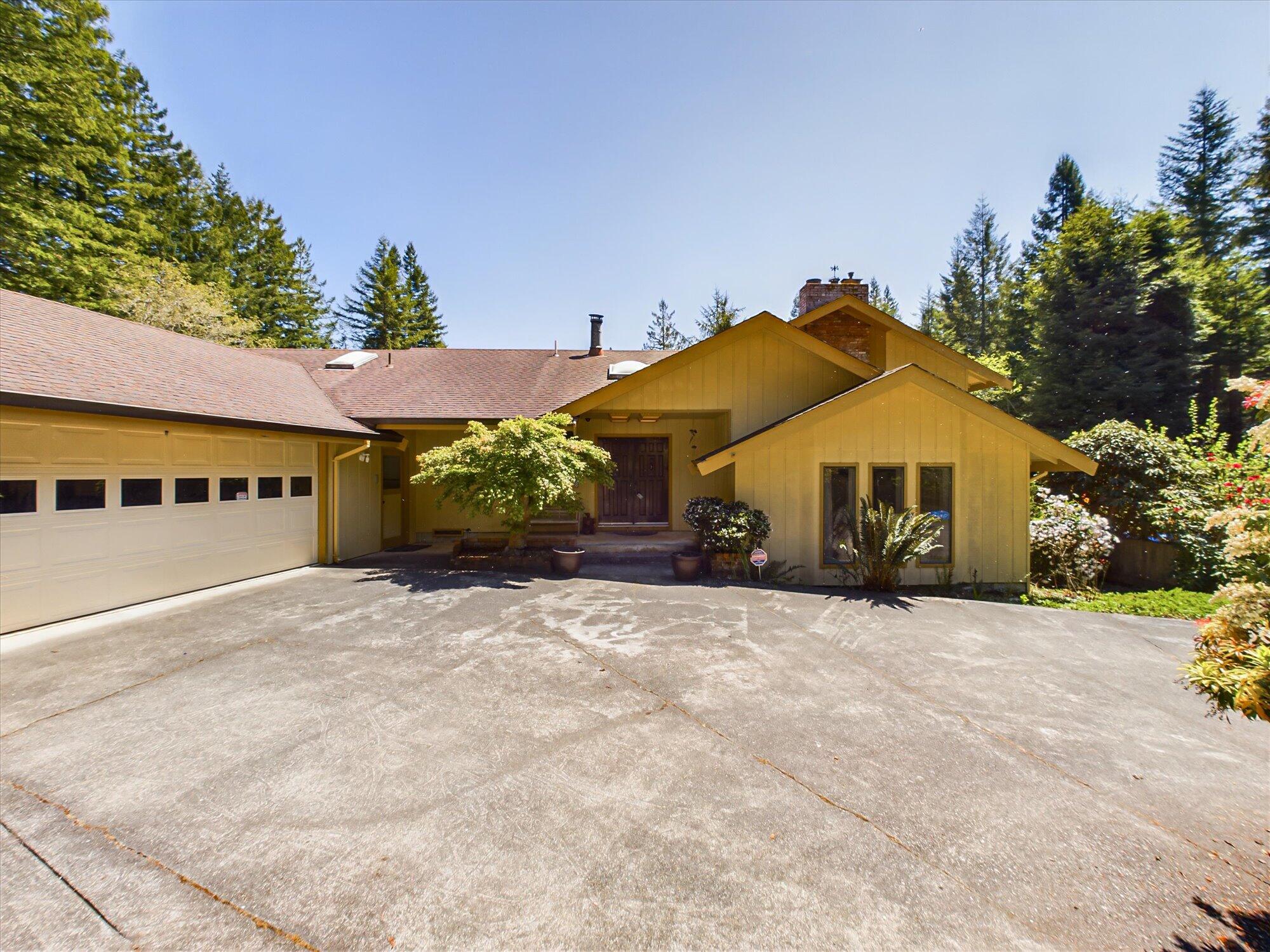 2913 Greenwood Heights Drive