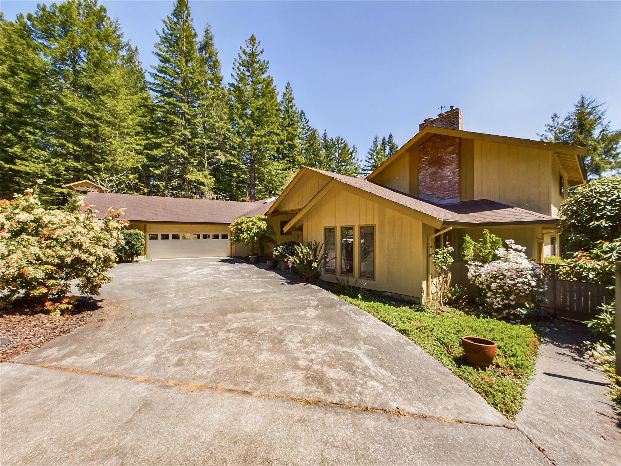 2913 Greenwood Heights Drive