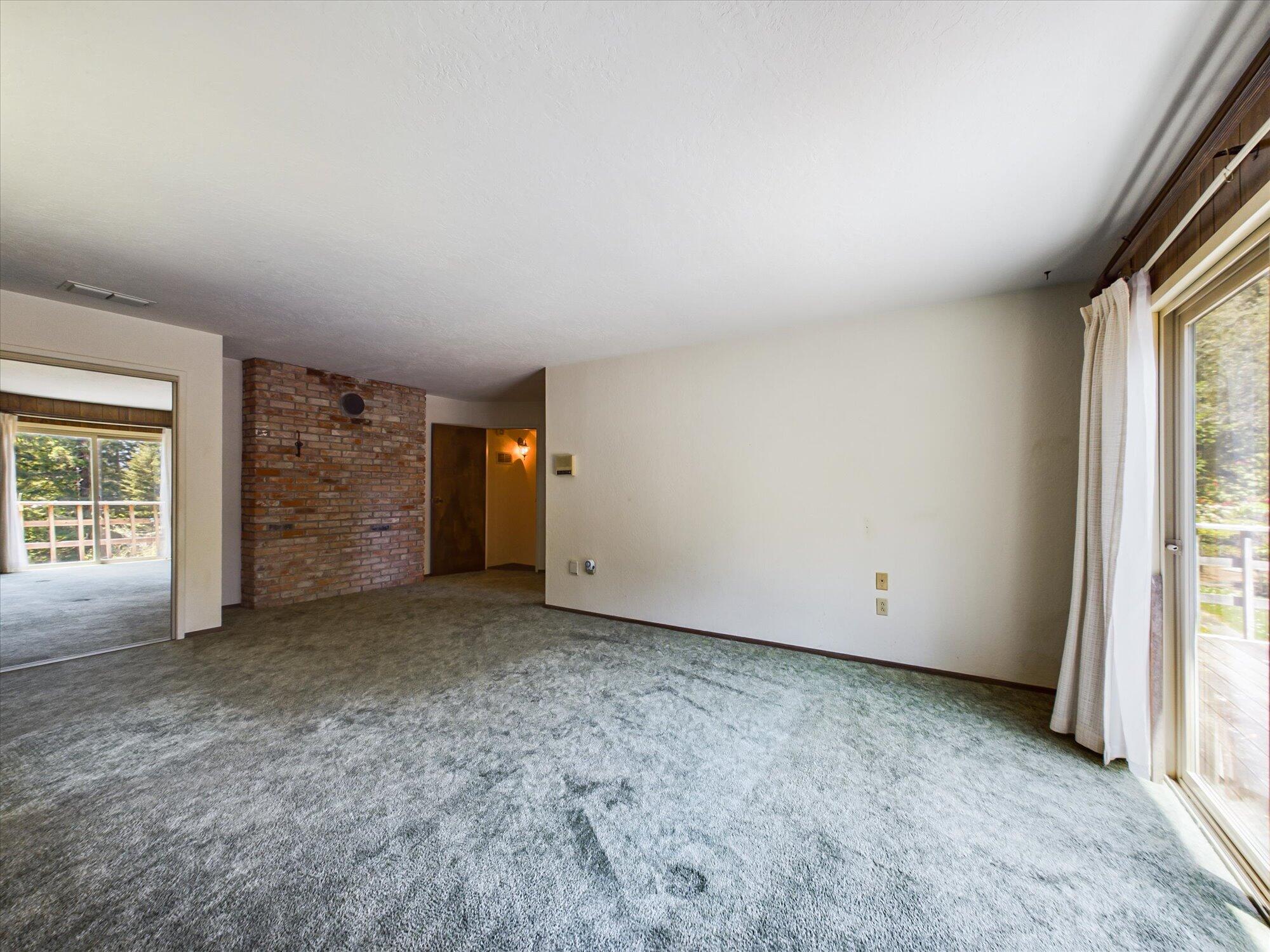 2913 Greenwood Heights Drive