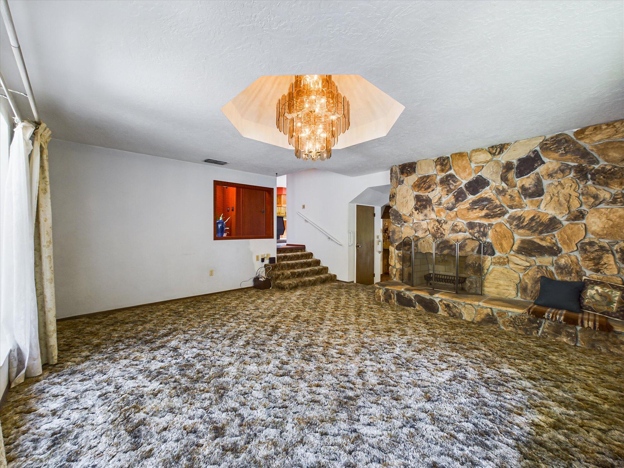 2913 Greenwood Heights Drive