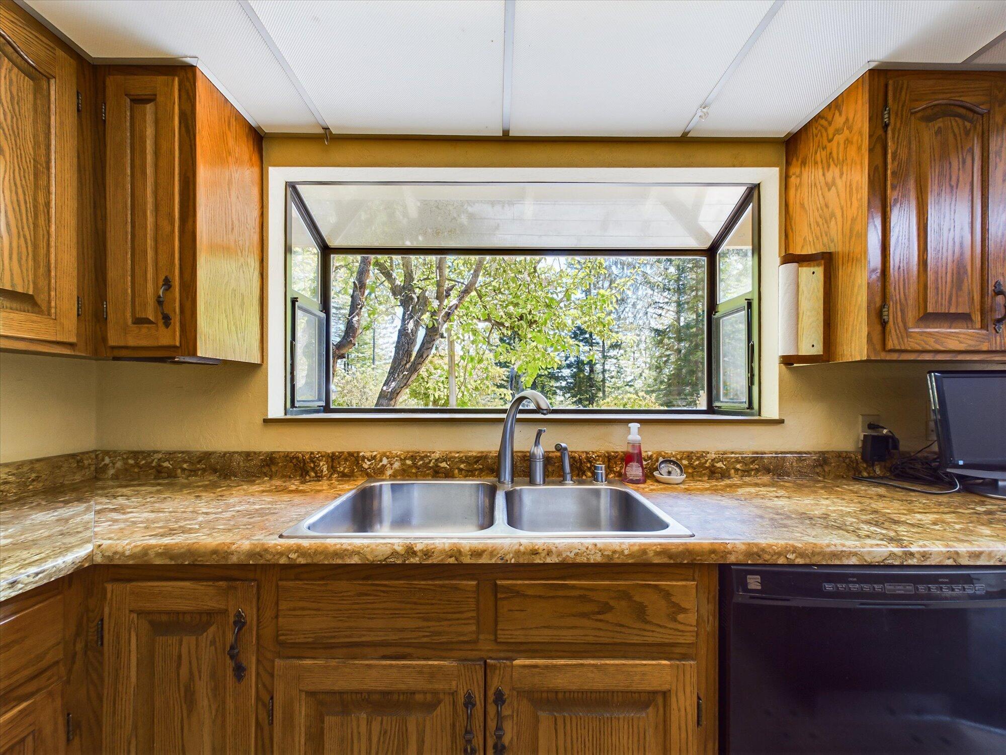 2913 Greenwood Heights Drive