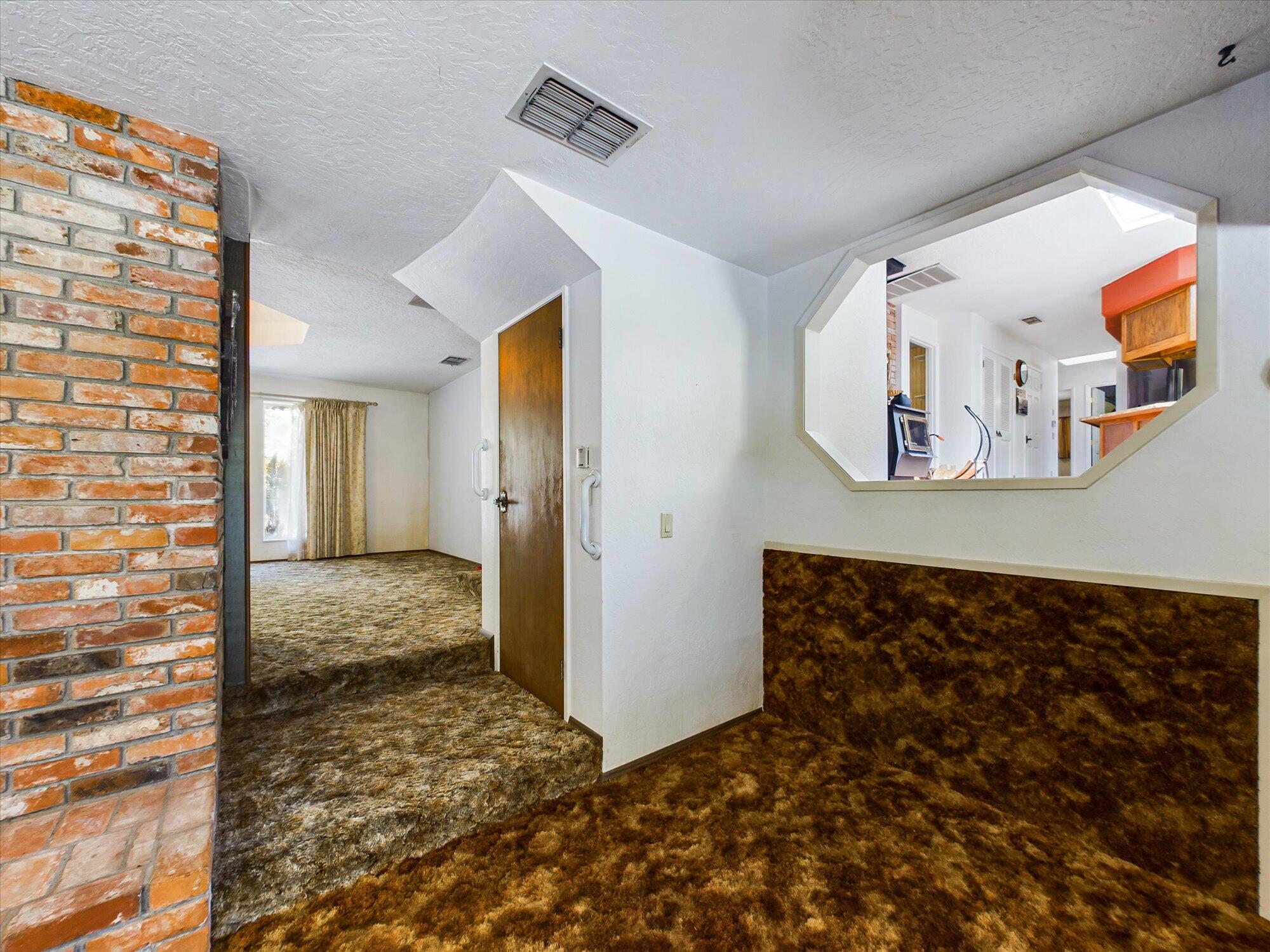 2913 Greenwood Heights Drive