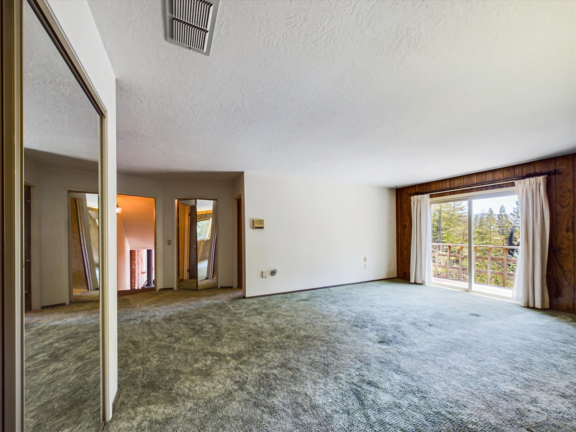 2913 Greenwood Heights Drive