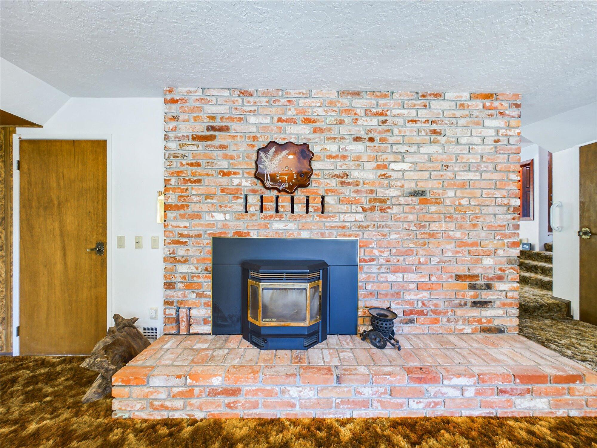 2913 Greenwood Heights Drive