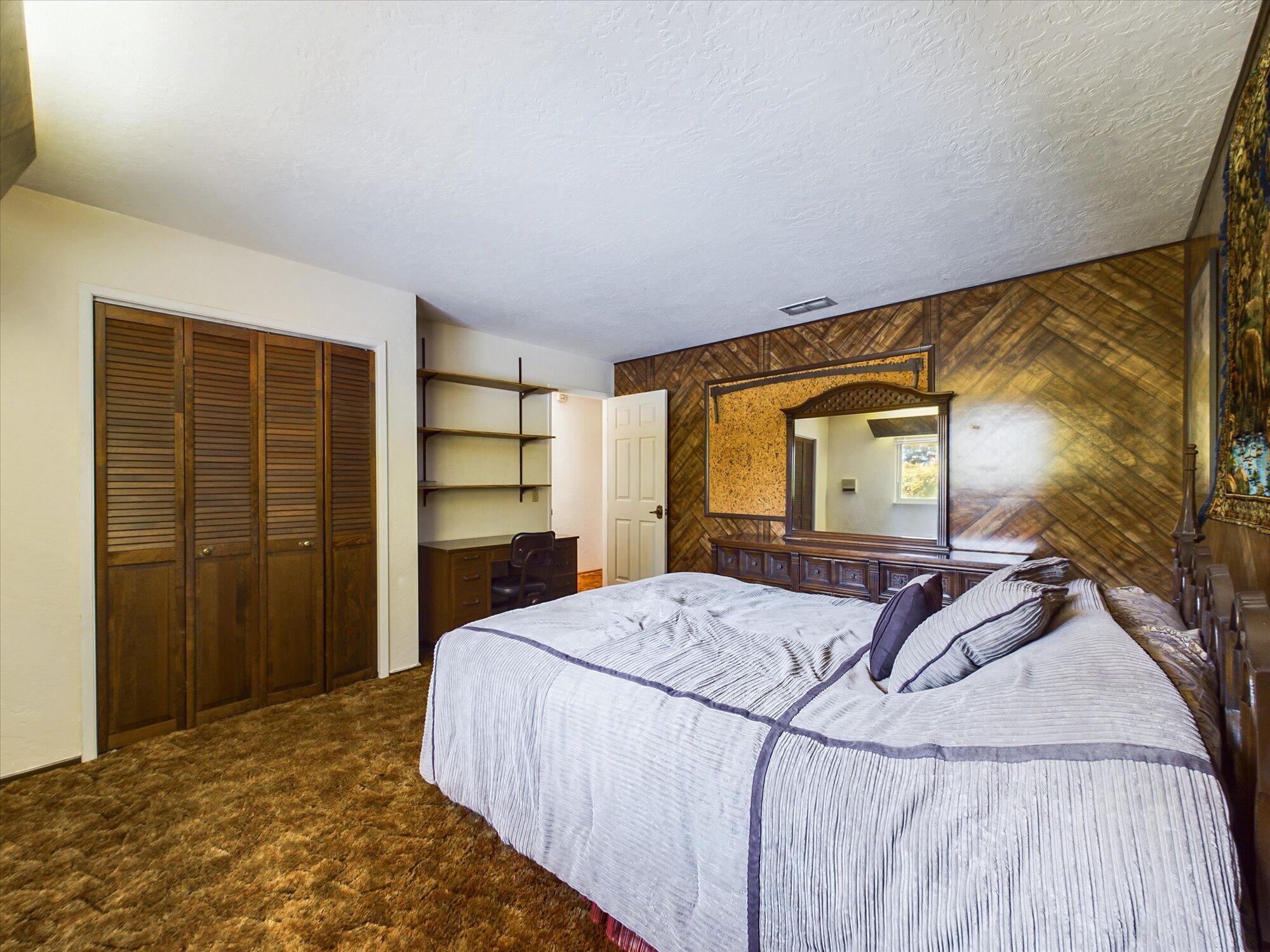 2913 Greenwood Heights Drive