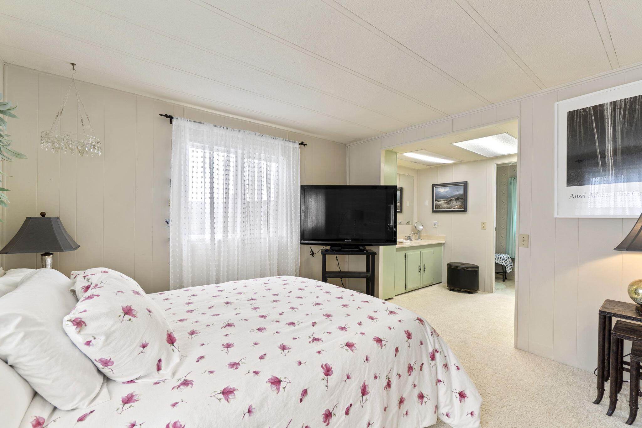 5490 Hilltop Lane, 87