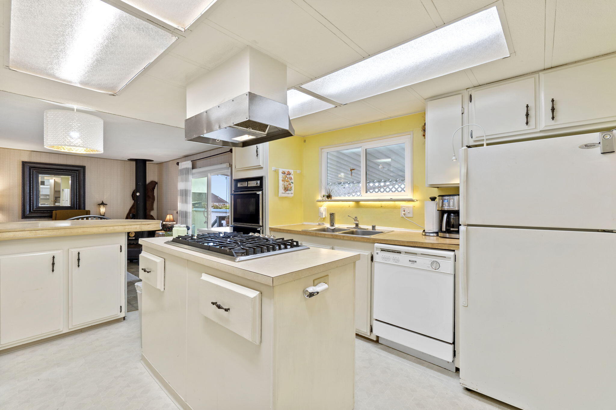 5490 Hilltop Lane, 87