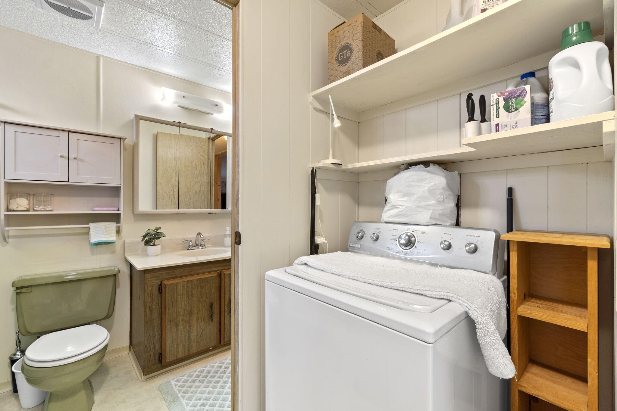 5490 Hilltop Lane, 87