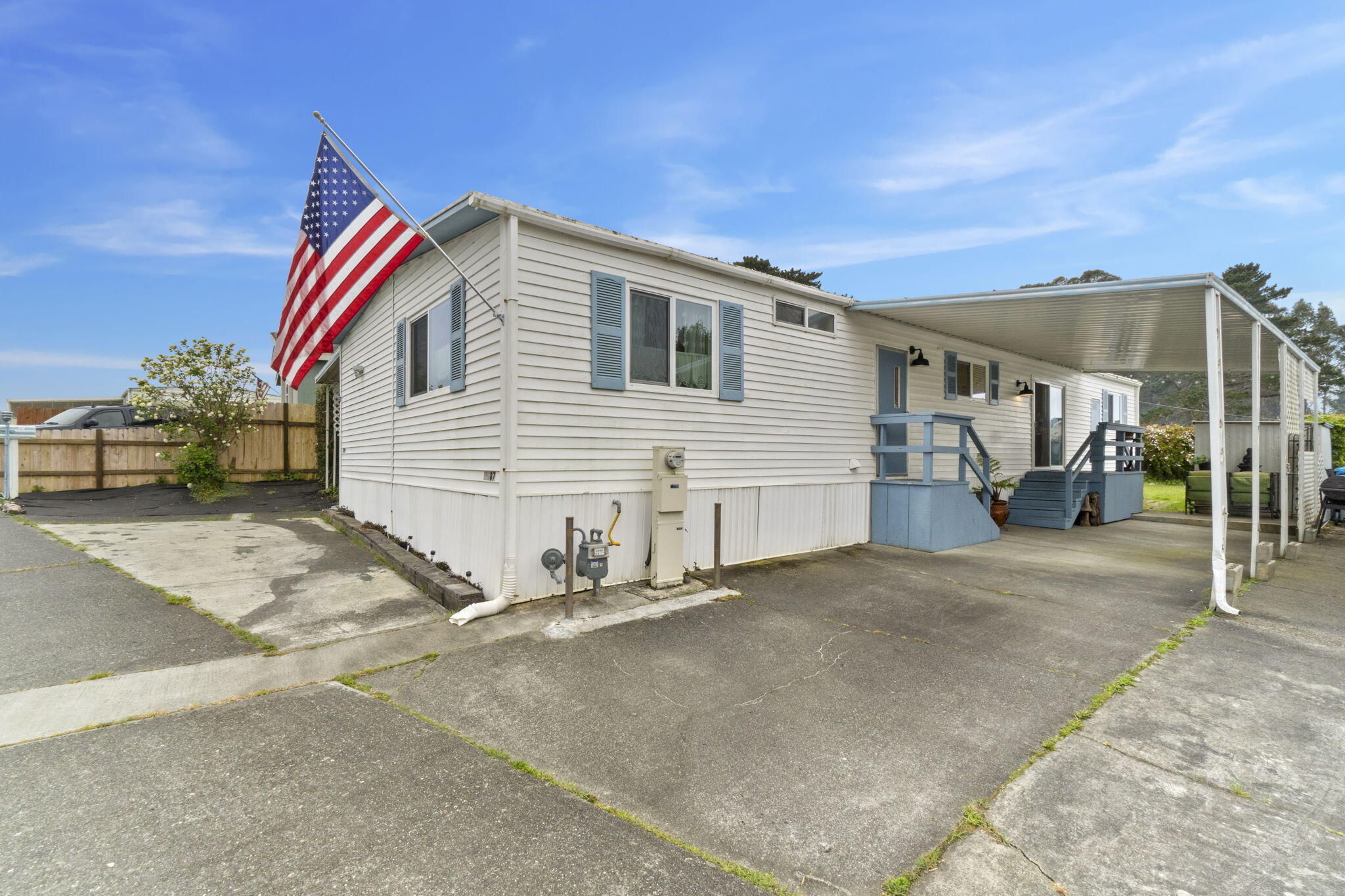 5490 Hilltop Lane, 87