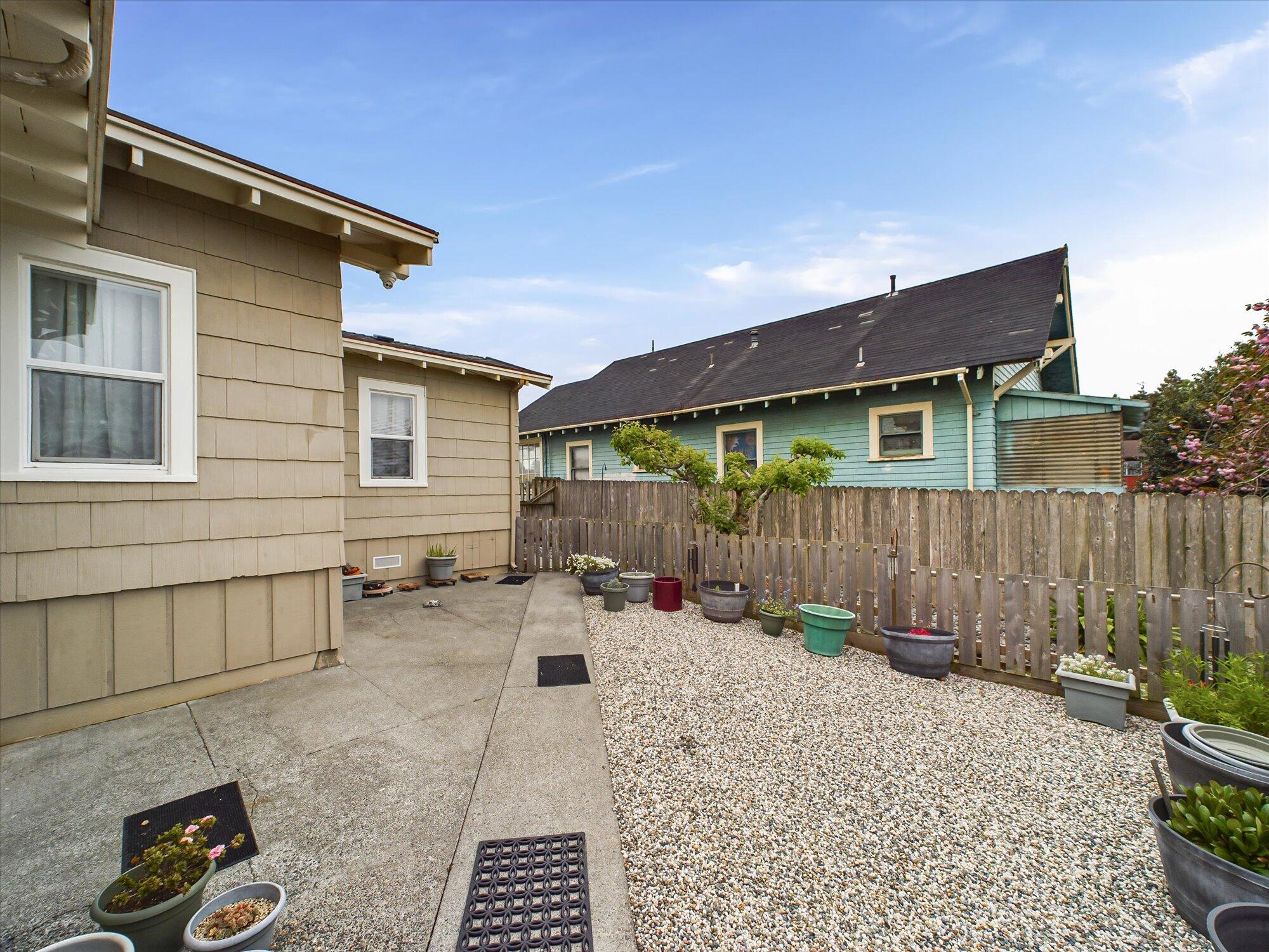 2948 C Street