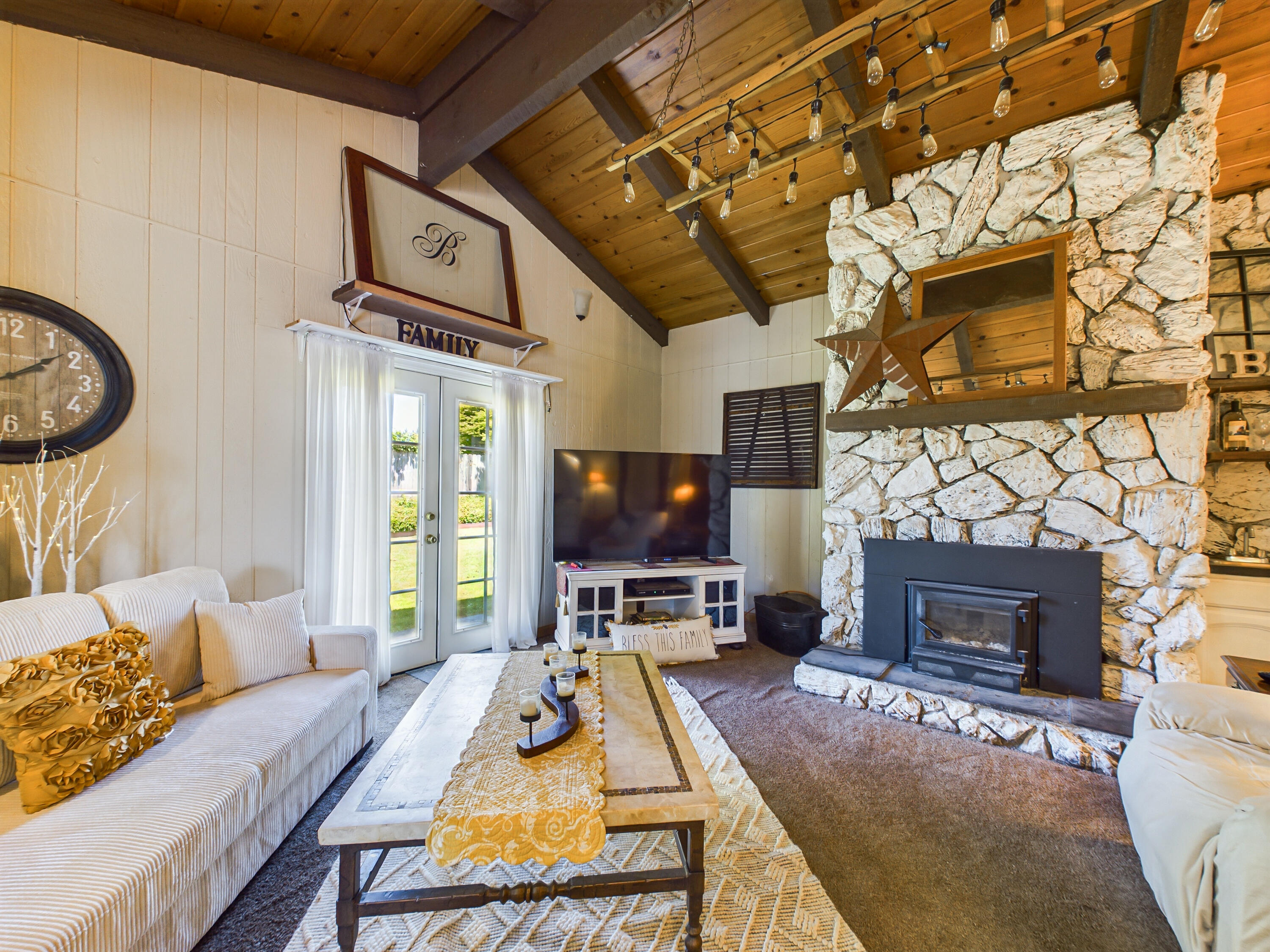 1873 Timothy Road, McKinleyville