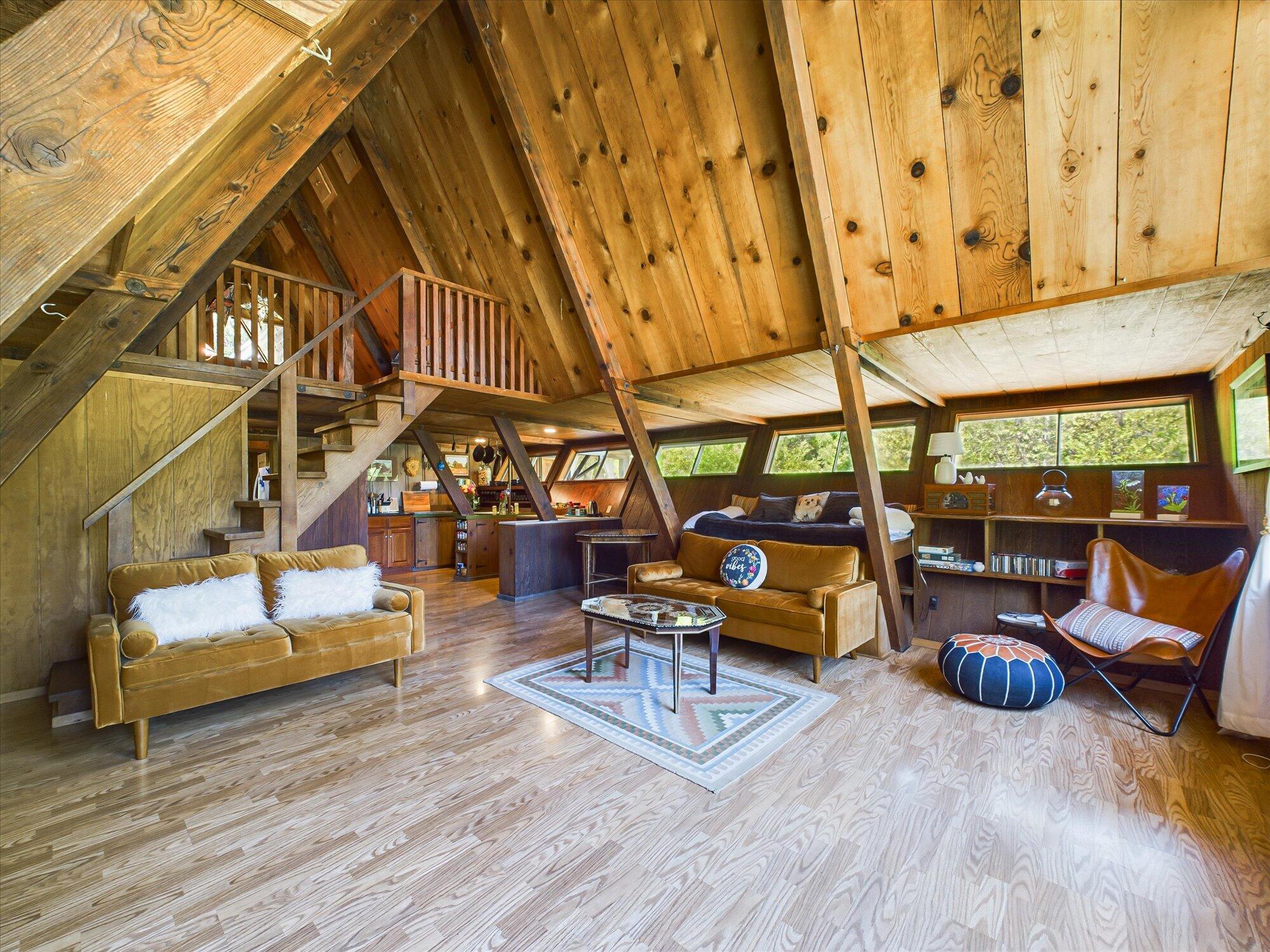 3525 Thomas Road