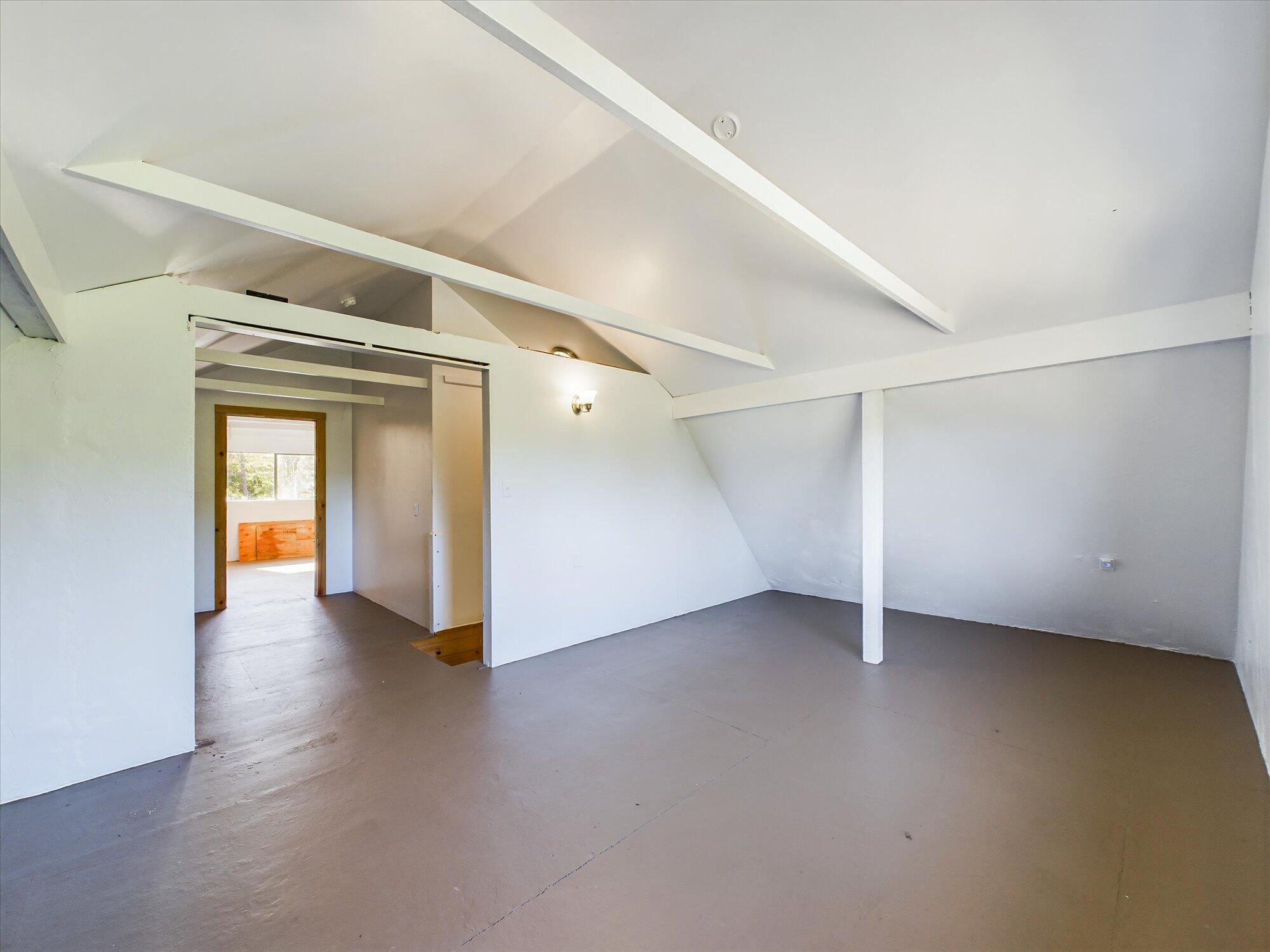 3525 Thomas Road