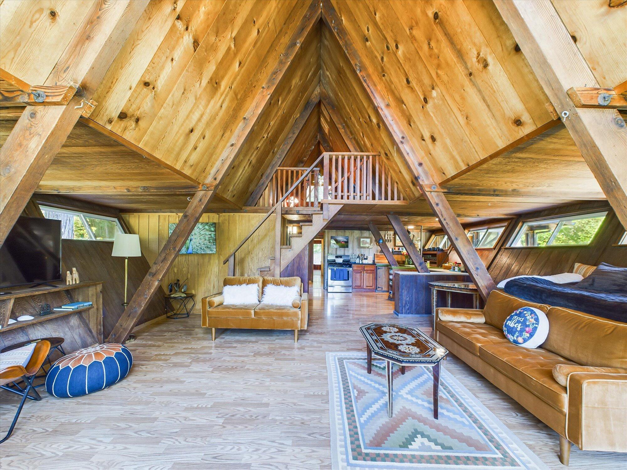 3525 Thomas Road