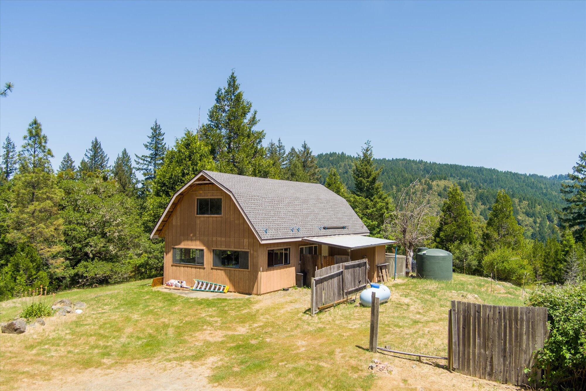 3525 Thomas Road