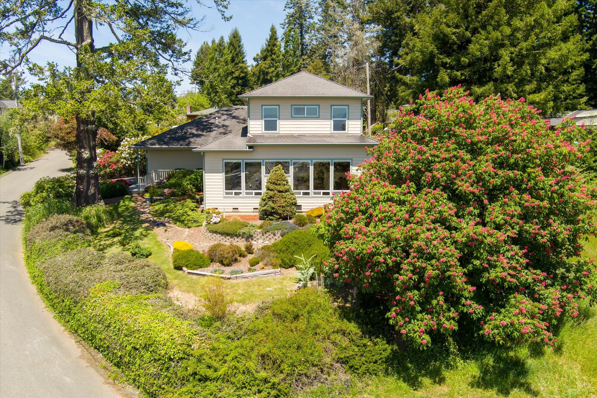 1153 Vista Drive