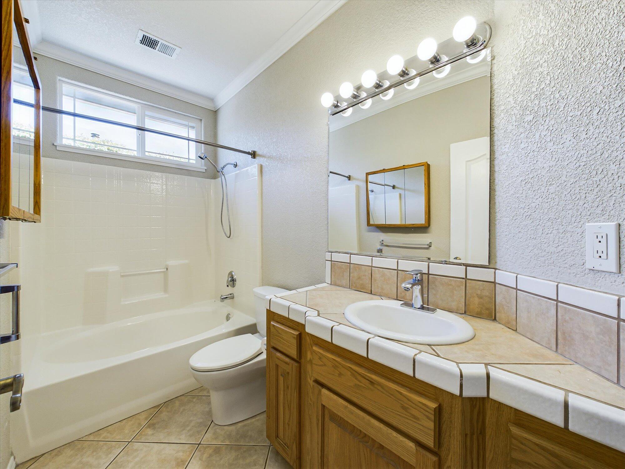 2242 Briarwood Circle