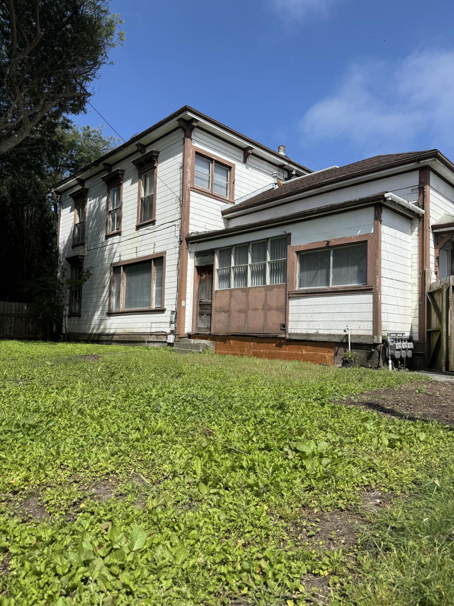 833 L Street