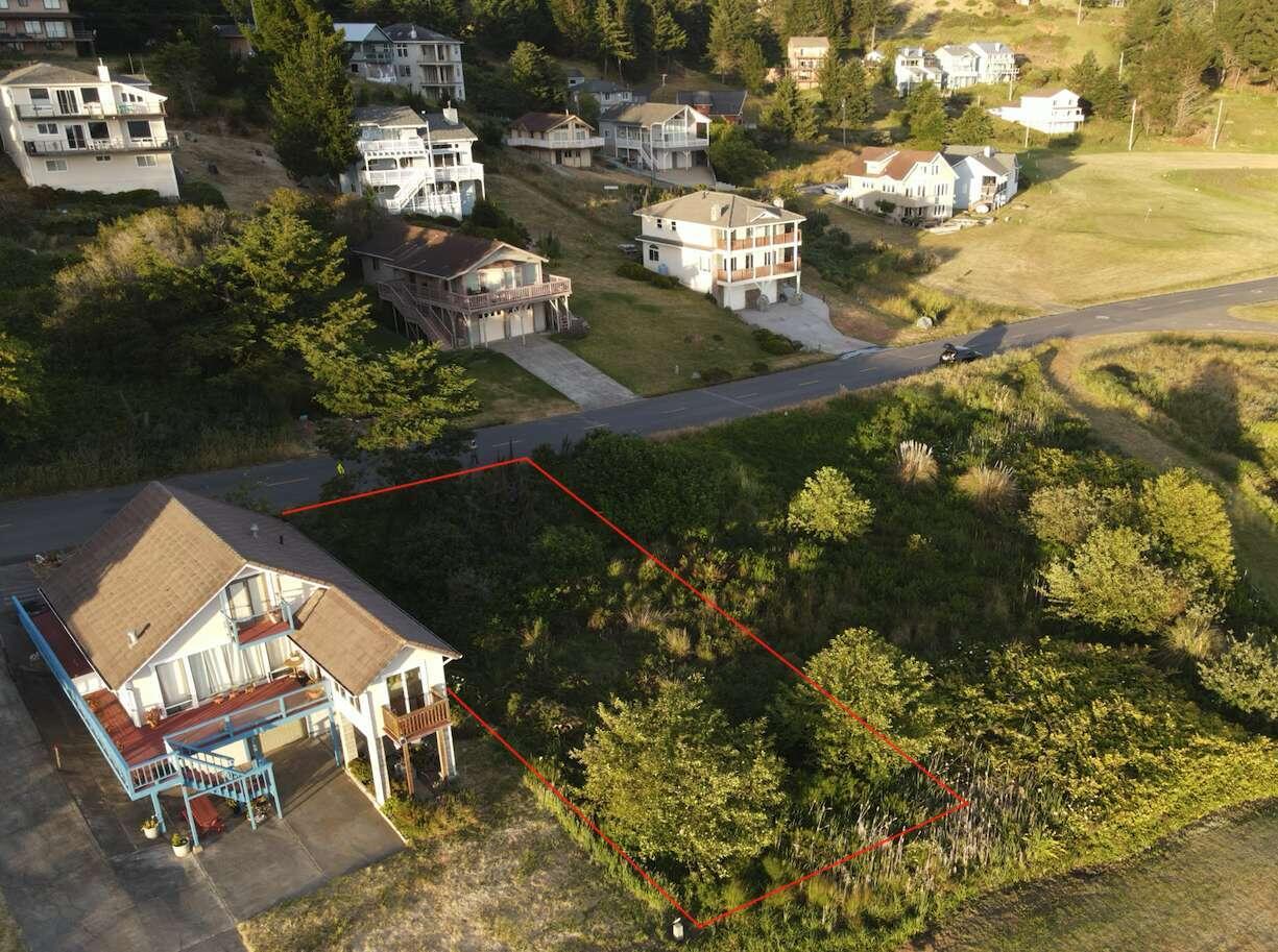 1445 Upper Pacific Drive