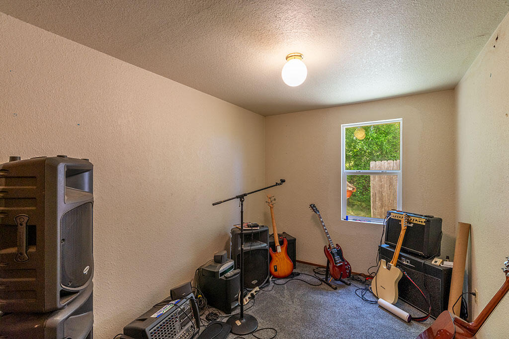 2210 Cochran Road, McKinleyville