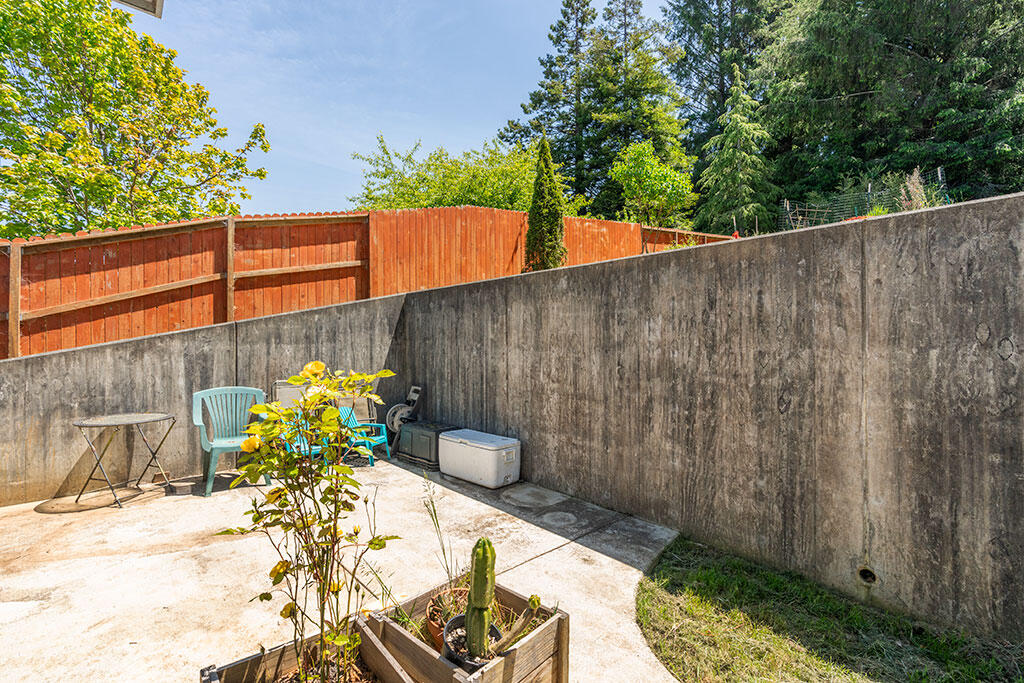 2210 Cochran Road, McKinleyville