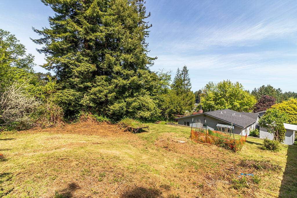 2210 Cochran Road, McKinleyville