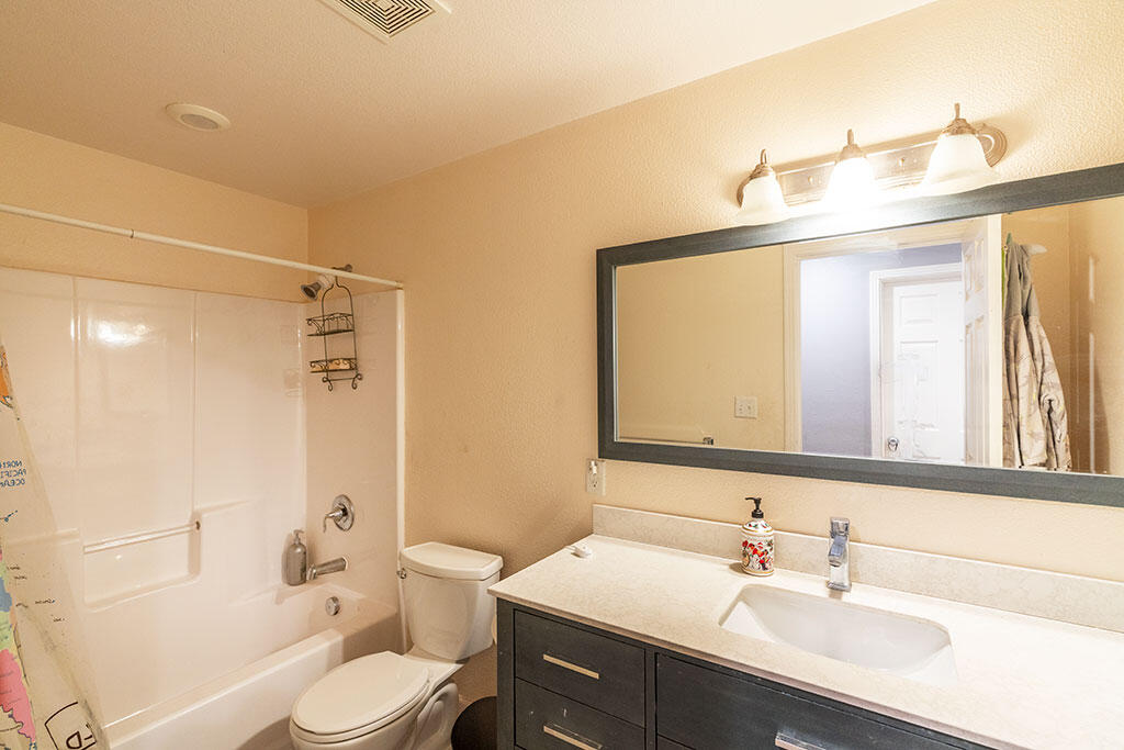 2210 Cochran Road, McKinleyville