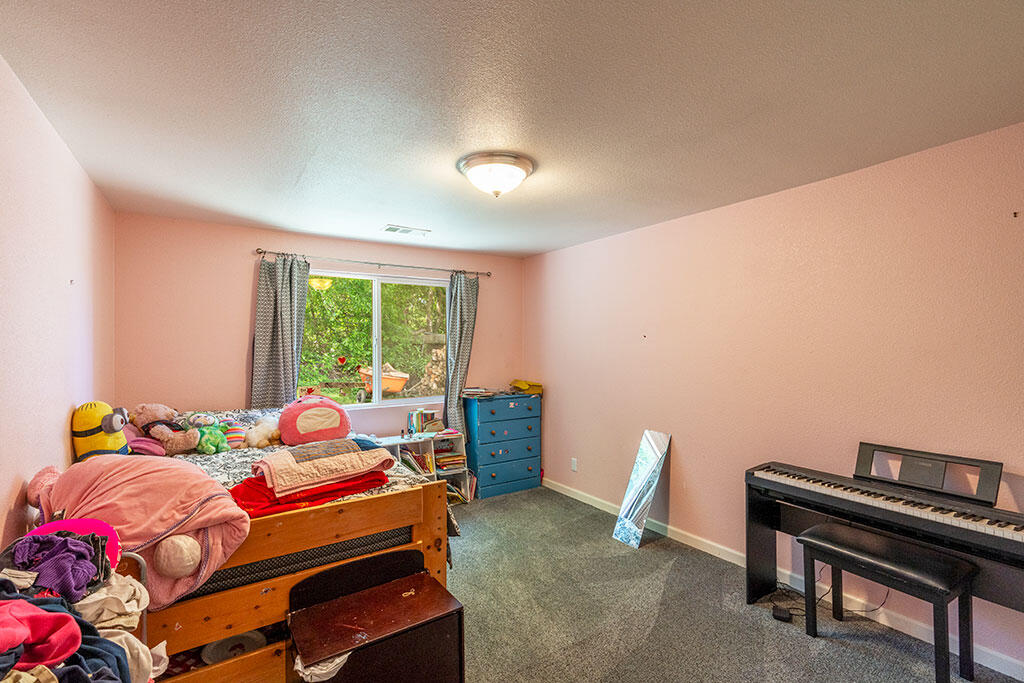 2210 Cochran Road, McKinleyville
