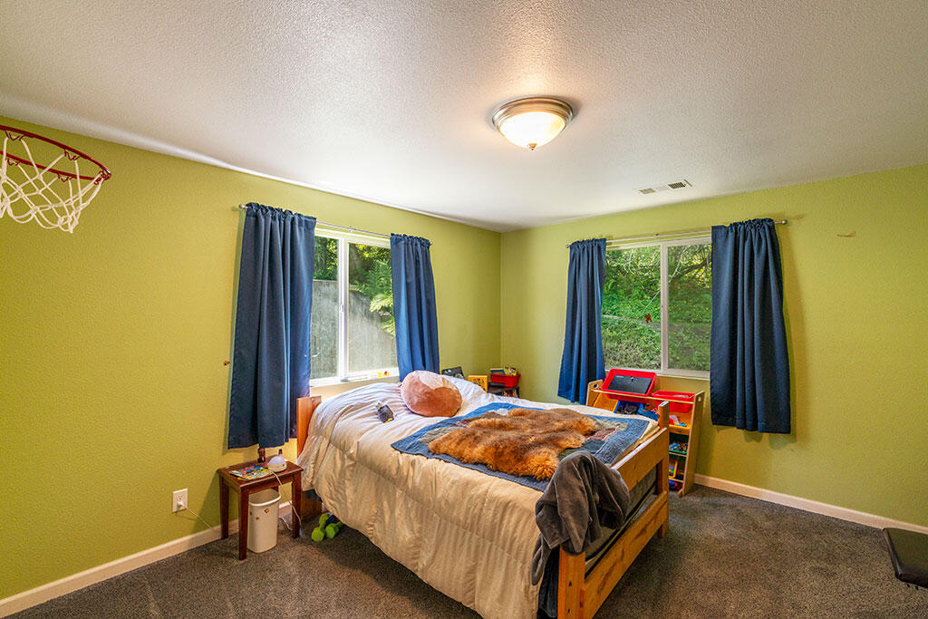 2210 Cochran Road, McKinleyville