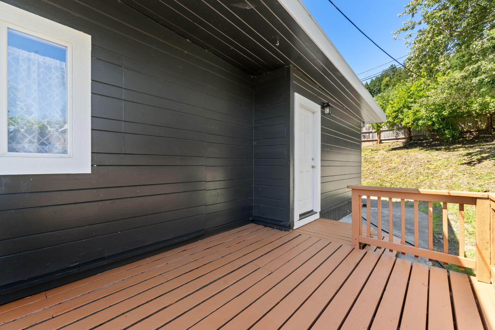 693 Side Street