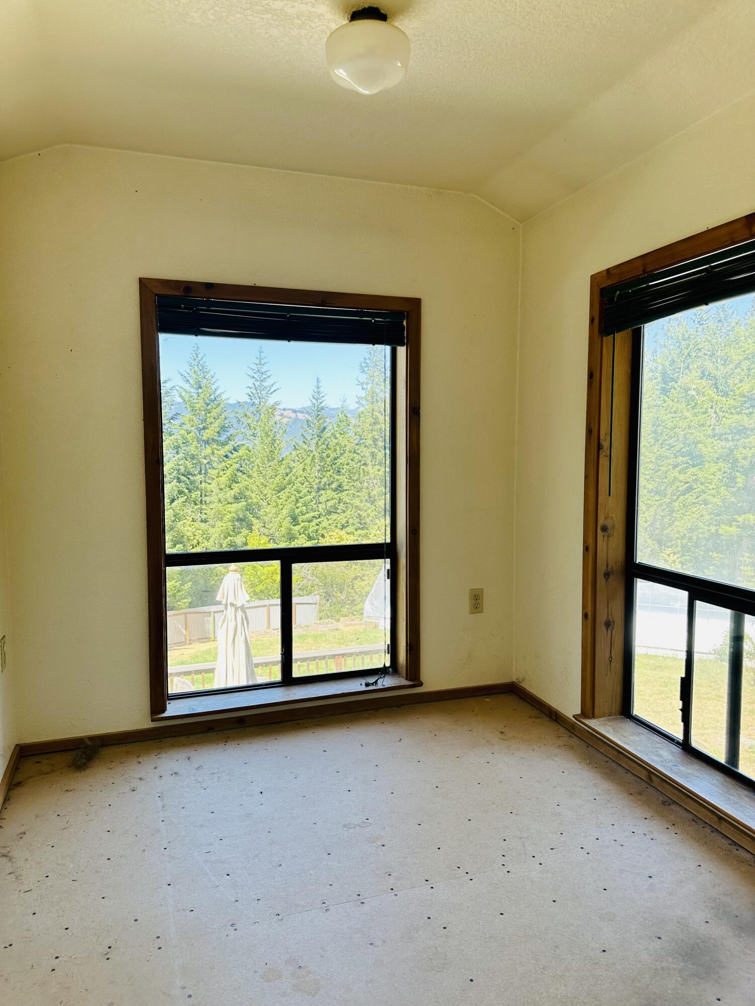10667 Dyerville Loop Road