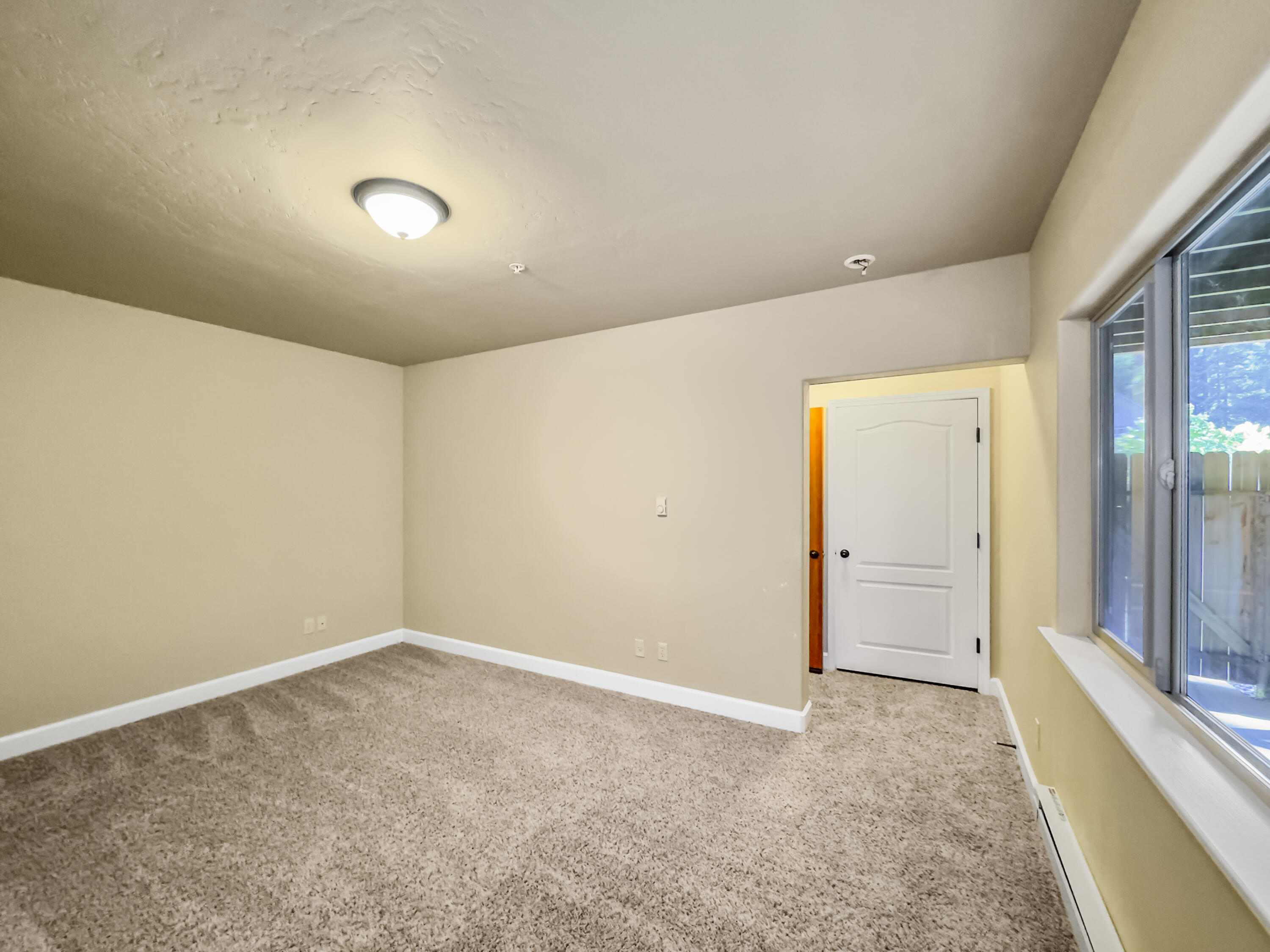 2067 Jeffrey Lane