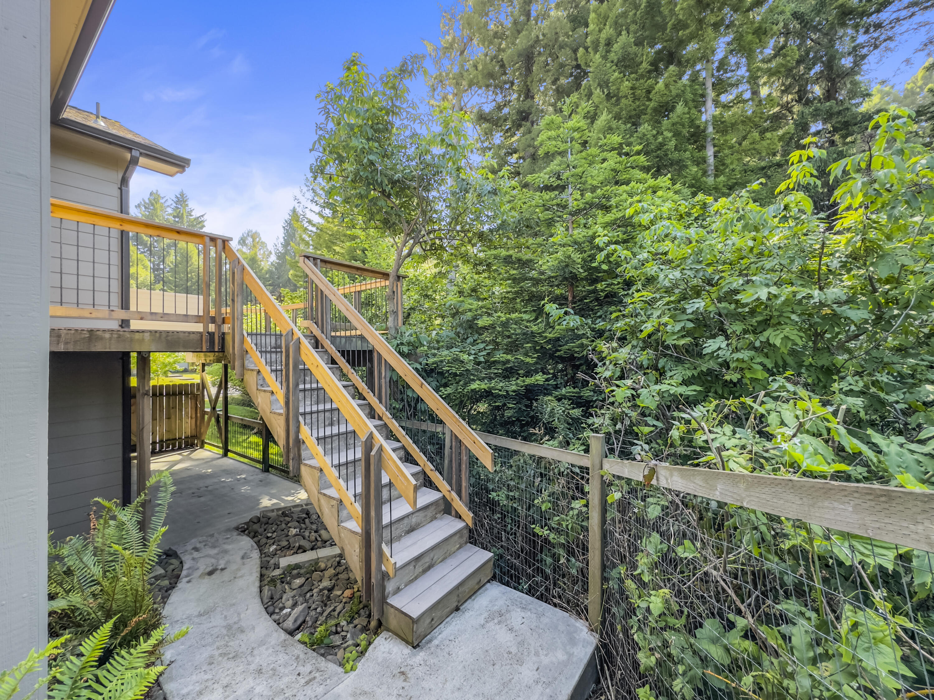 2067 Jeffrey Lane