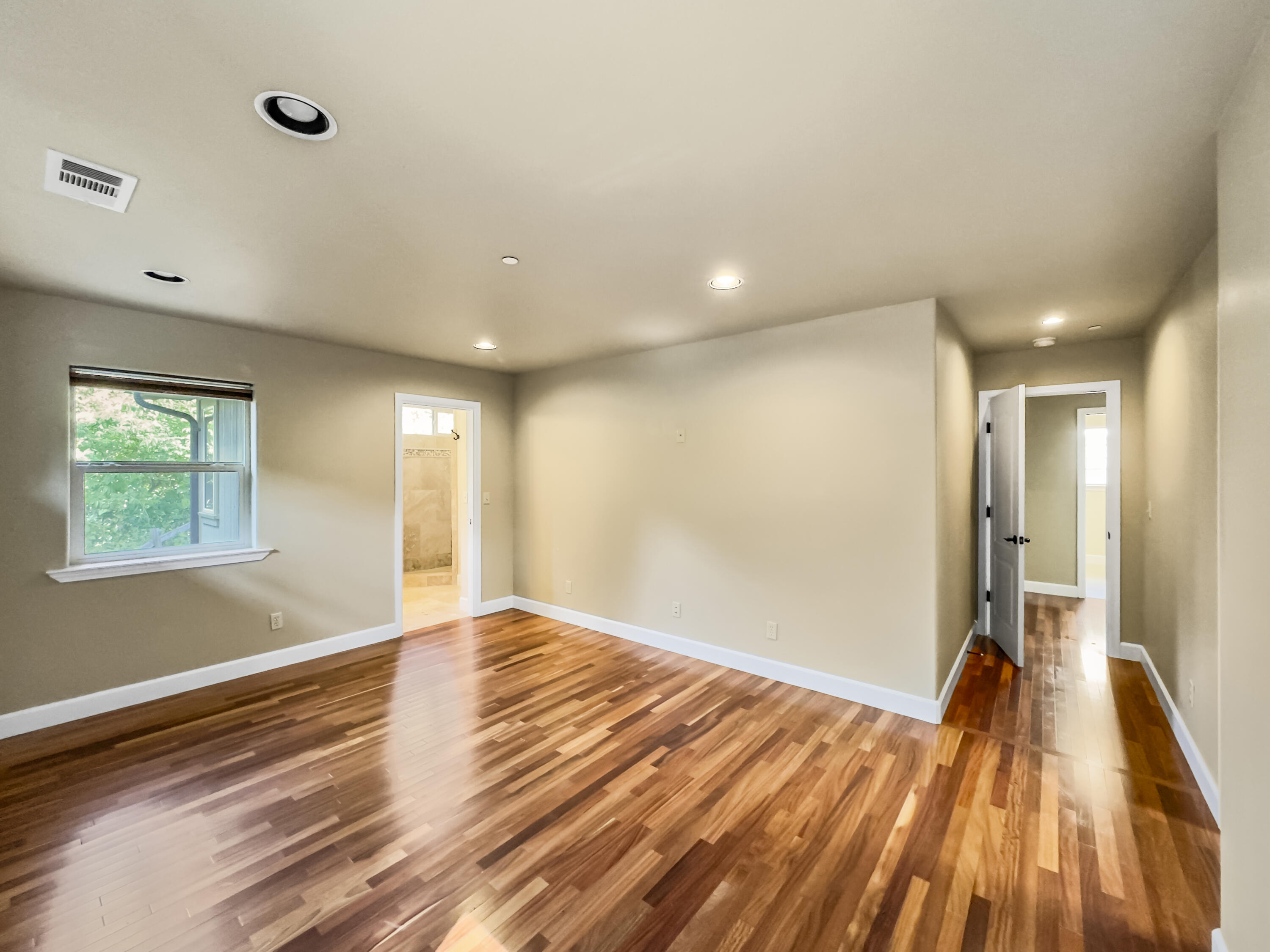 2067 Jeffrey Lane