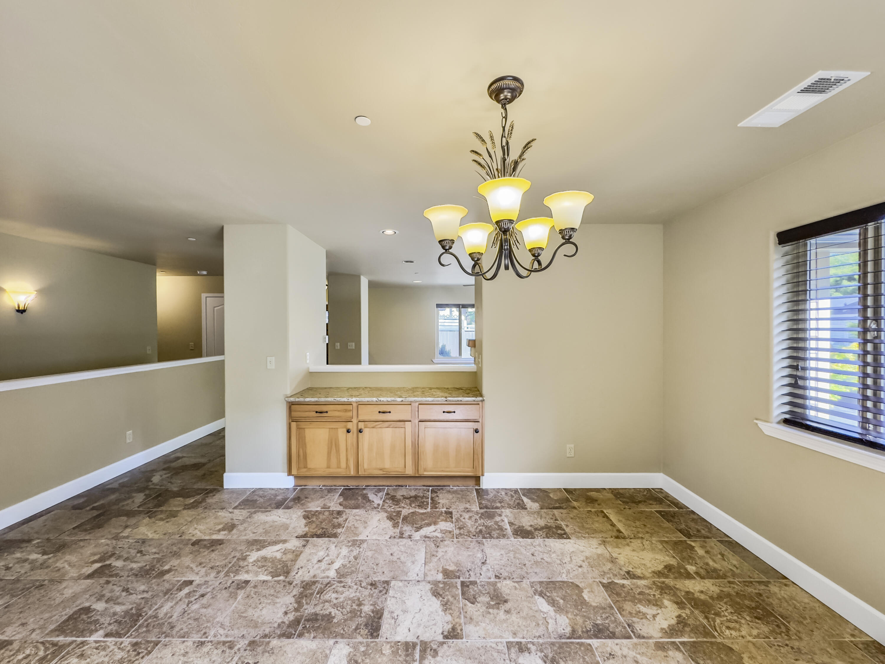 2067 Jeffrey Lane