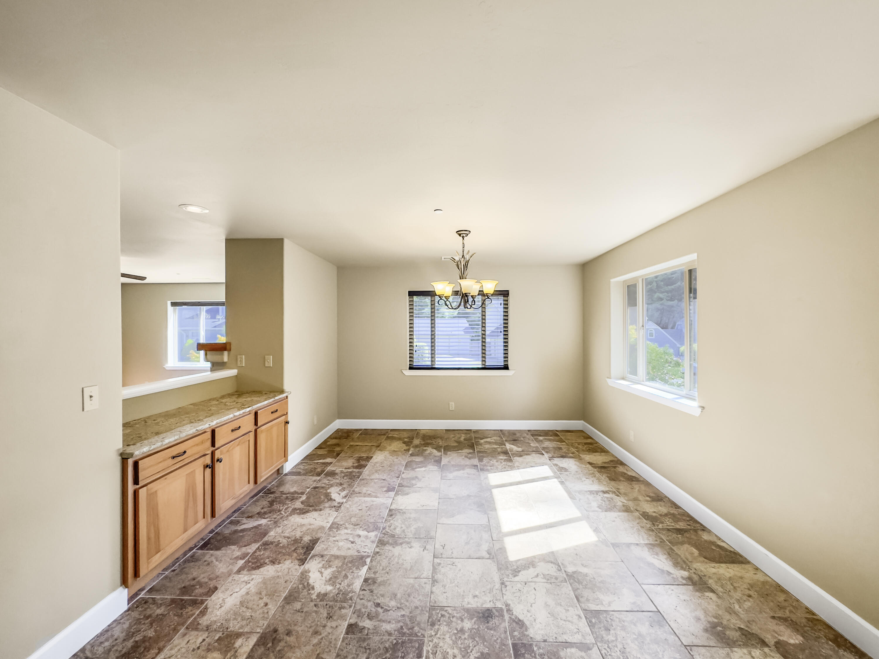 2067 Jeffrey Lane