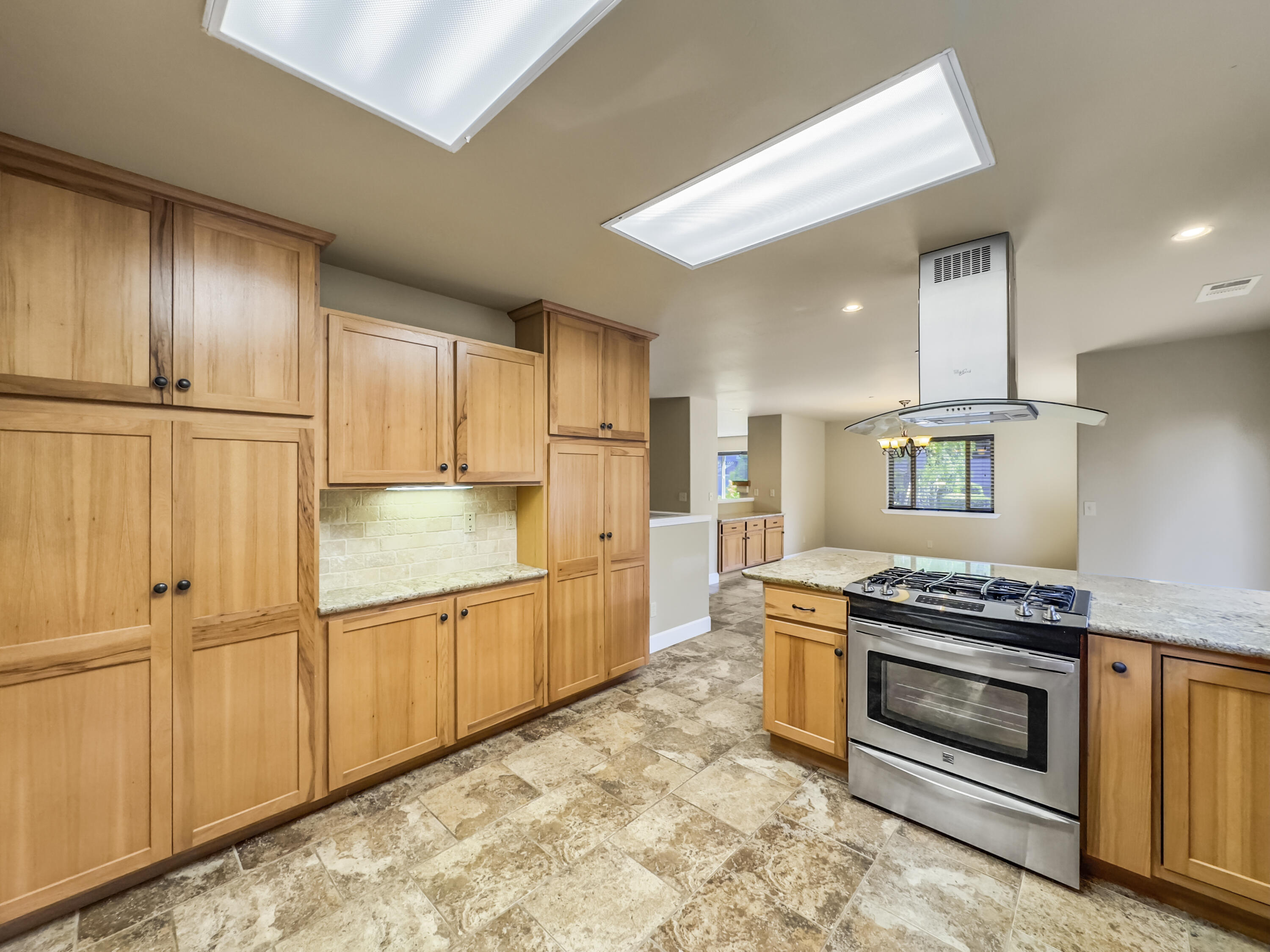 2067 Jeffrey Lane