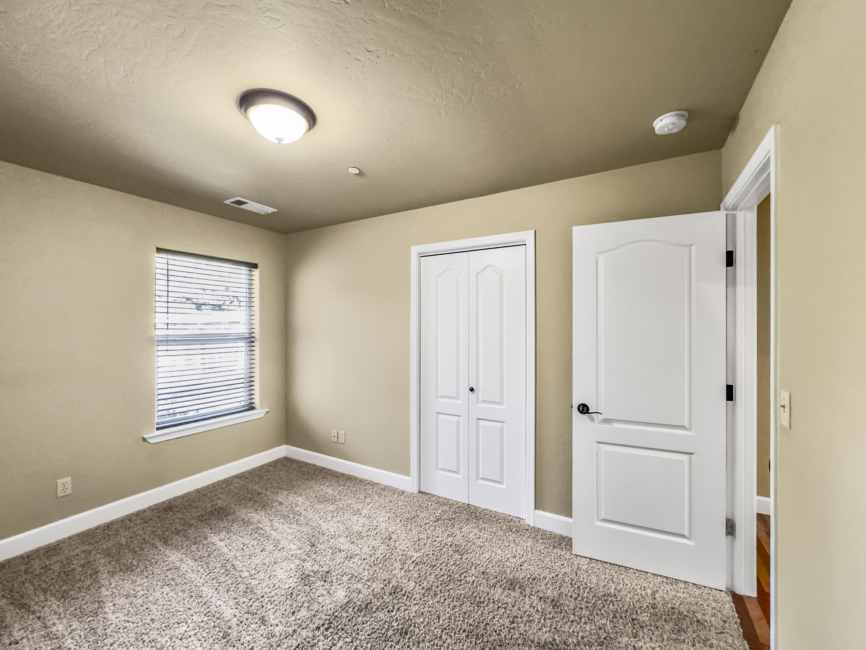 2067 Jeffrey Lane