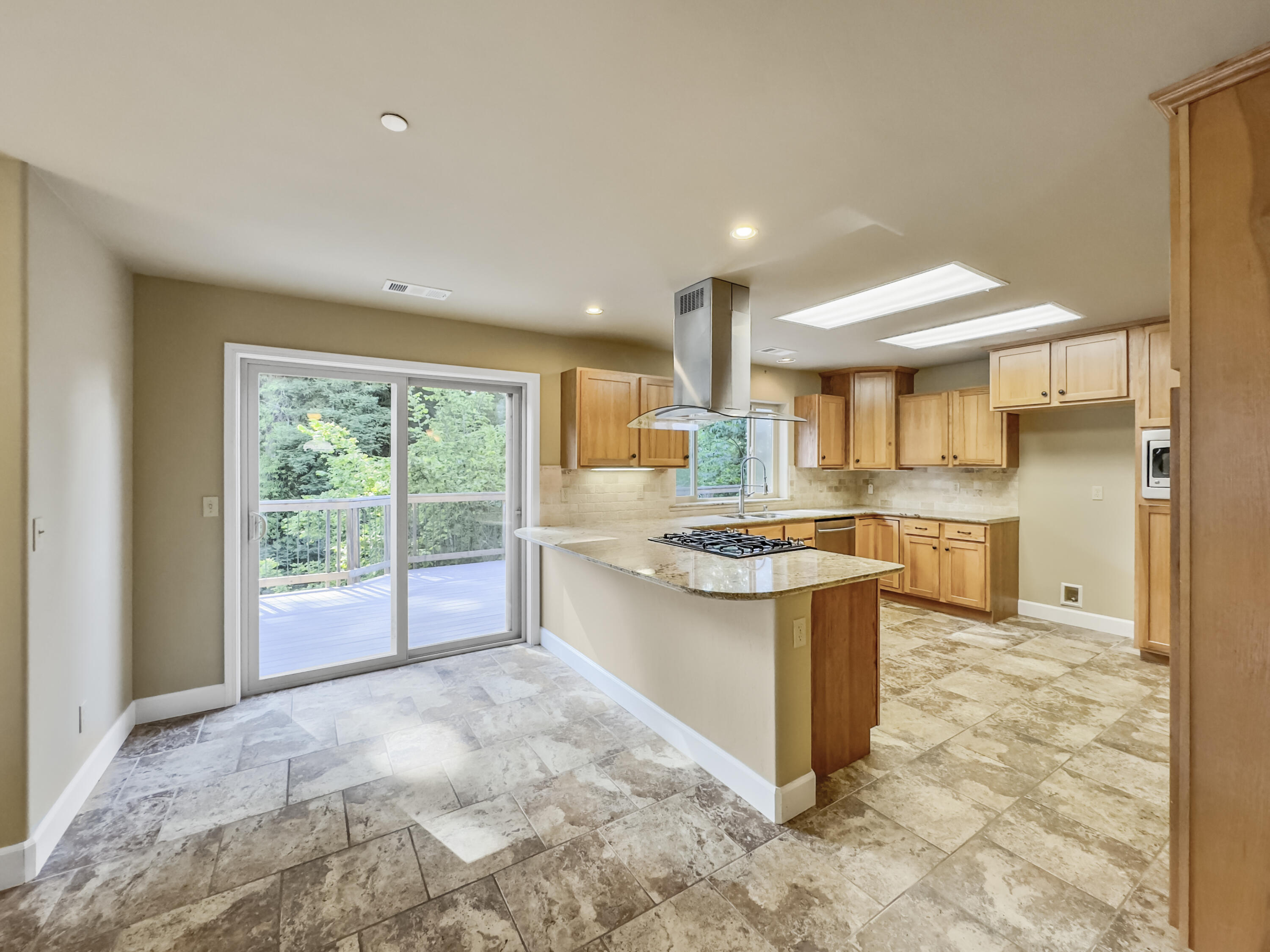 2067 Jeffrey Lane
