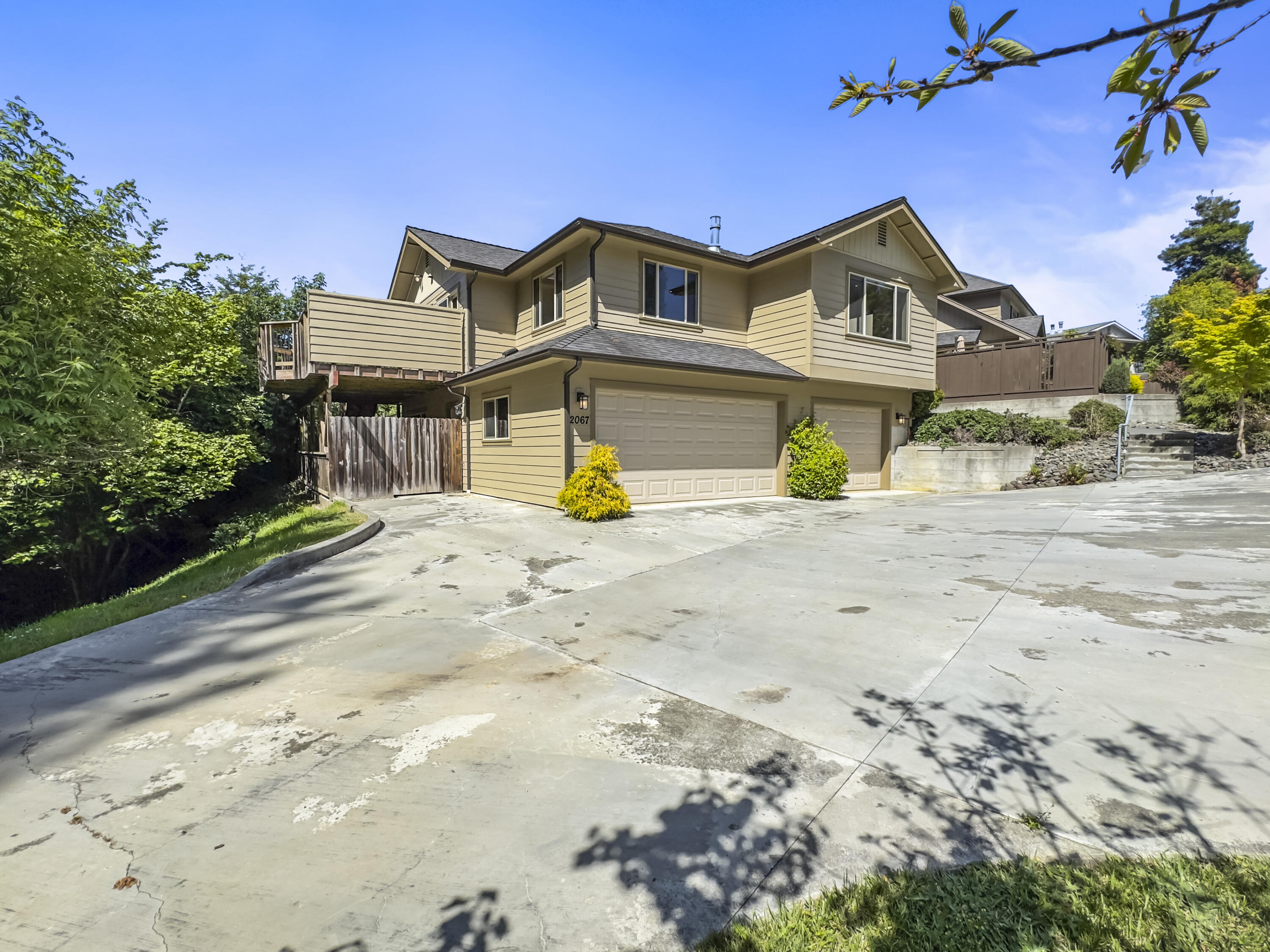 2067 Jeffrey Lane