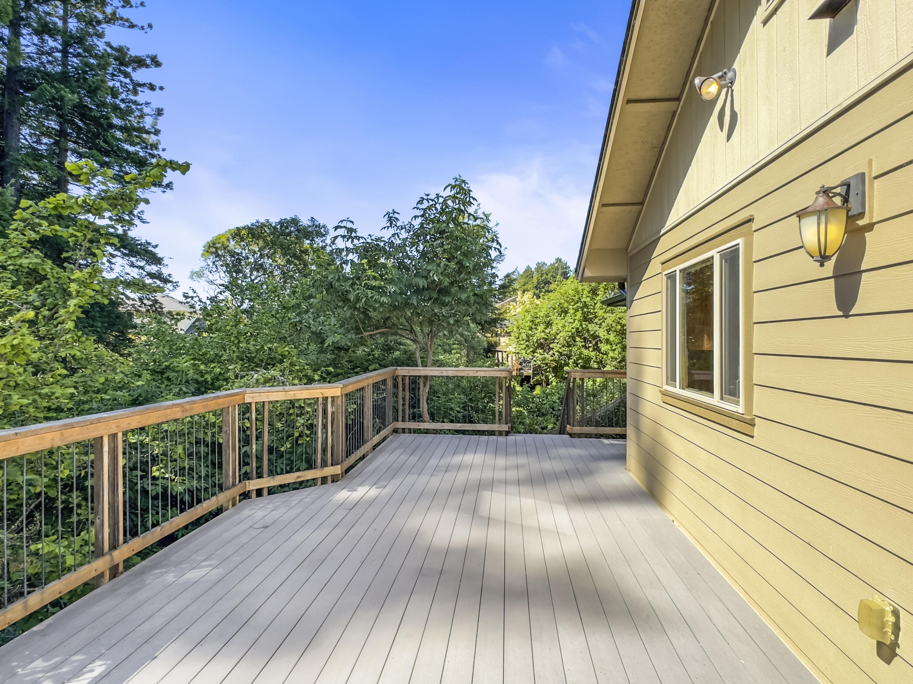 2067 Jeffrey Lane