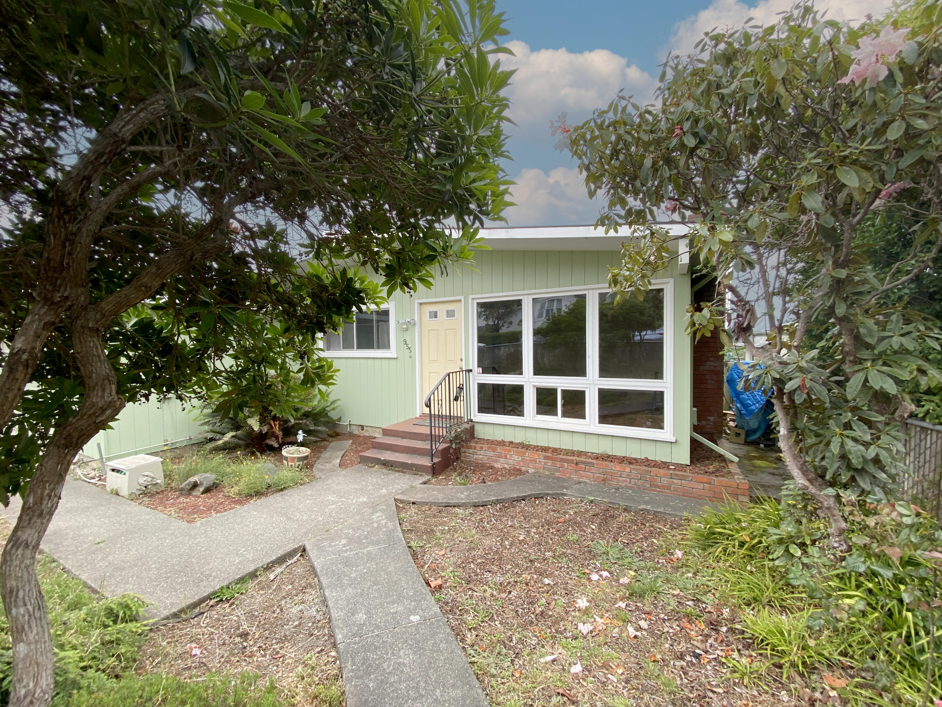 955 Spring Street