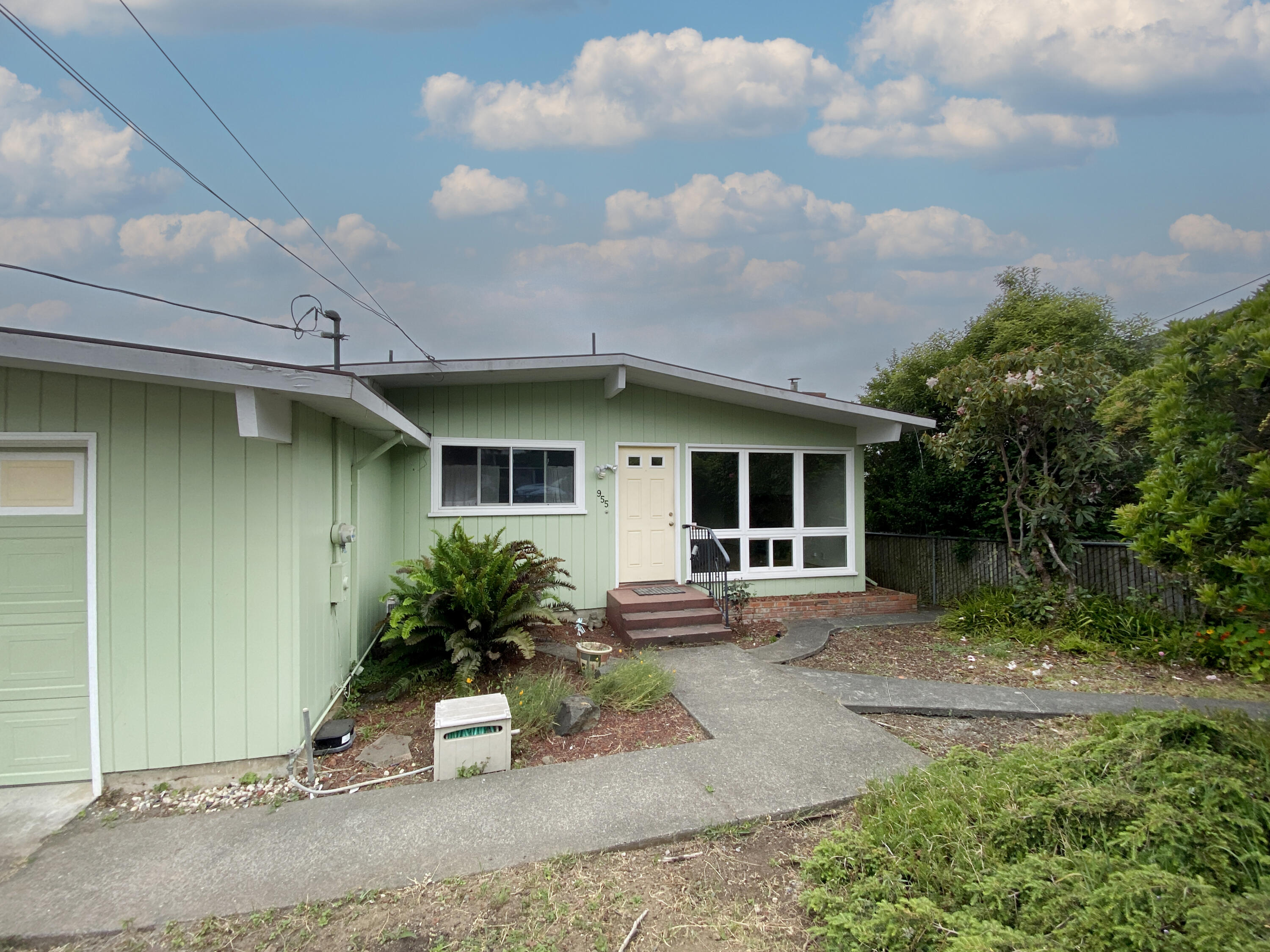 955 Spring Street